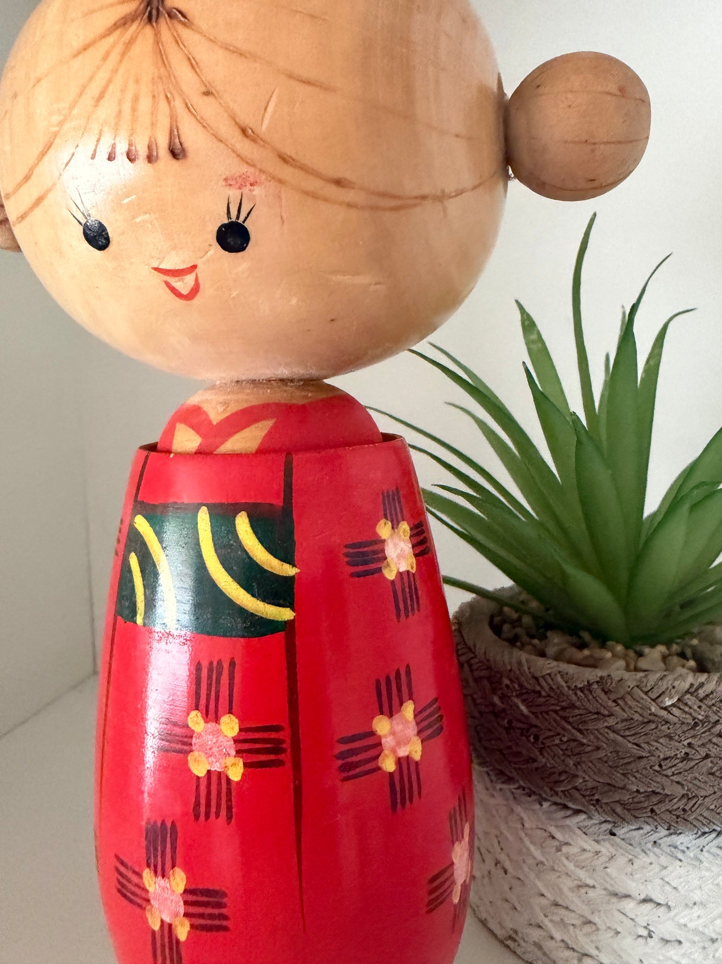 Vintage Sosaku kokeshi by Akira