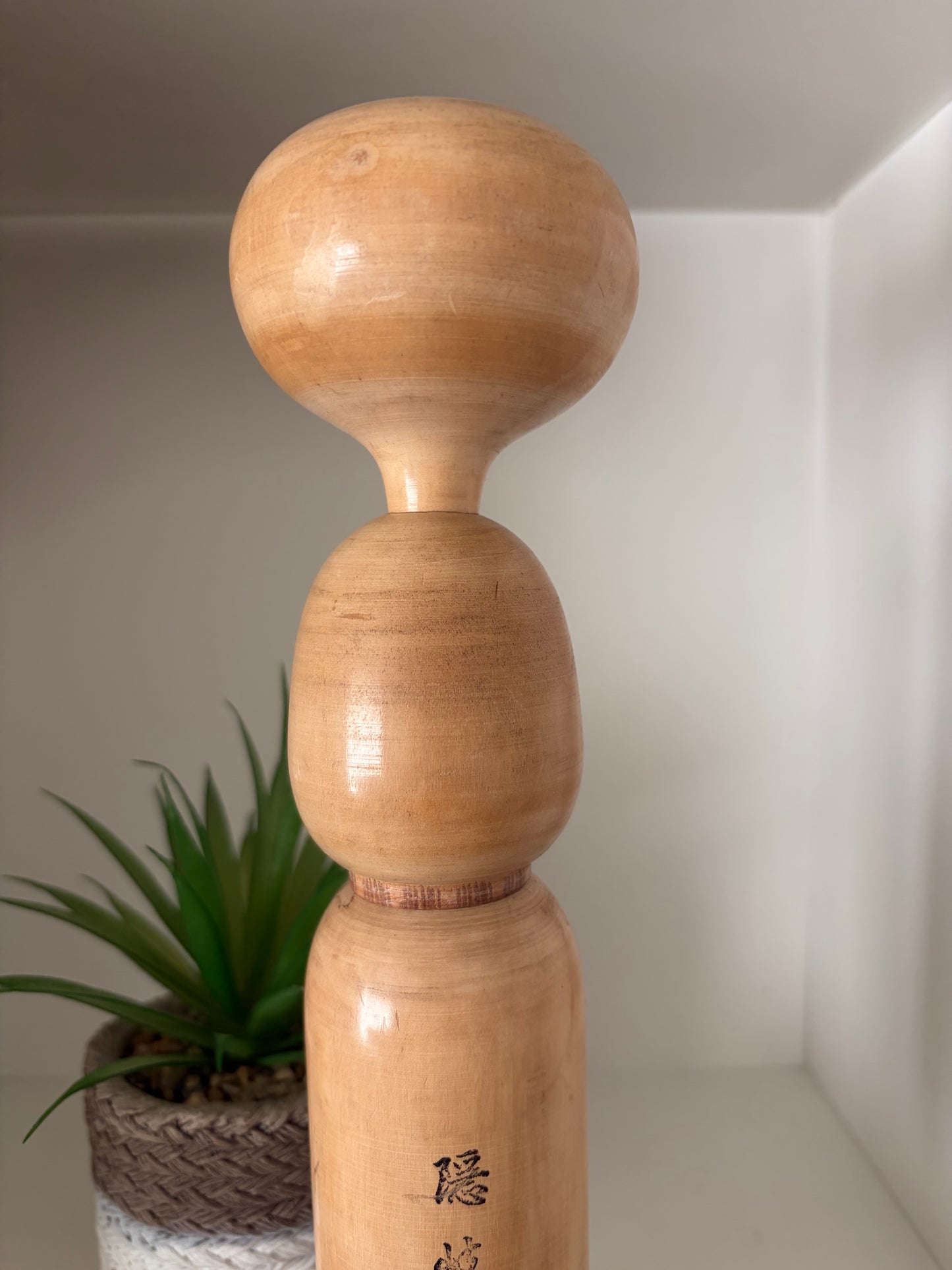 Vintage Sosaku kokeshi by Kishi Sadao