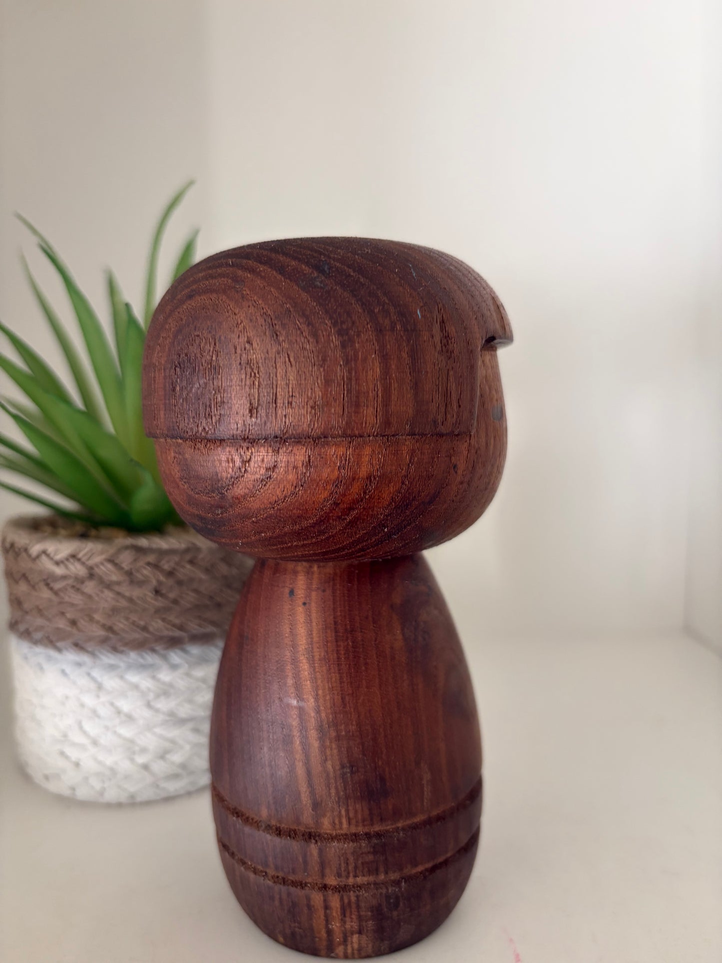 vintage Sosaku kokeshi mad by Sanpei Yamanaka (1926-2012)