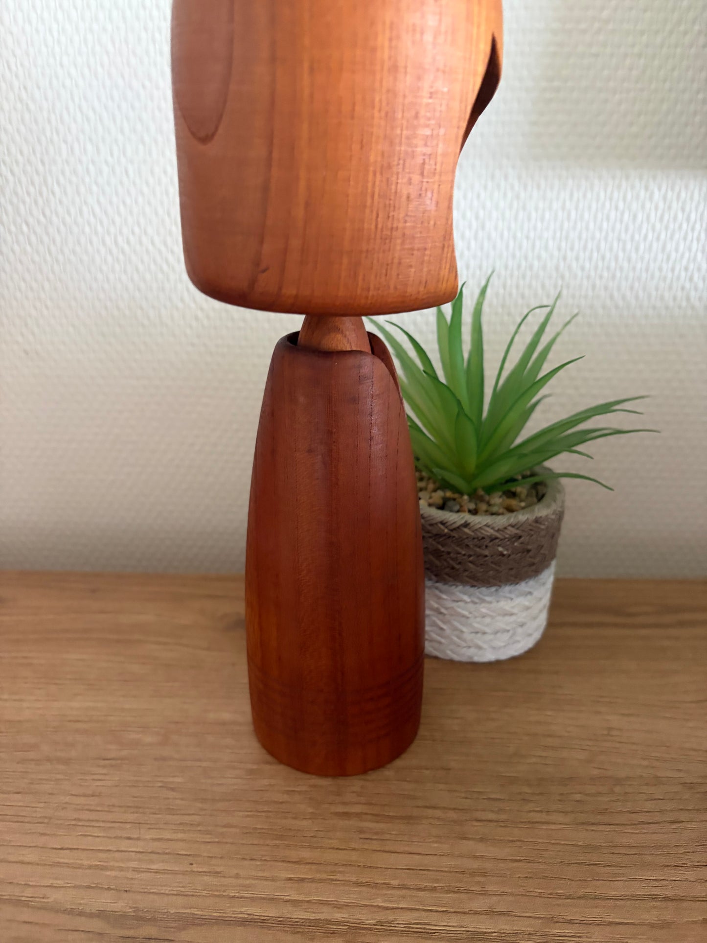 Exclusive Sosaku kokeshi by Shido Shozan (1932-1995)