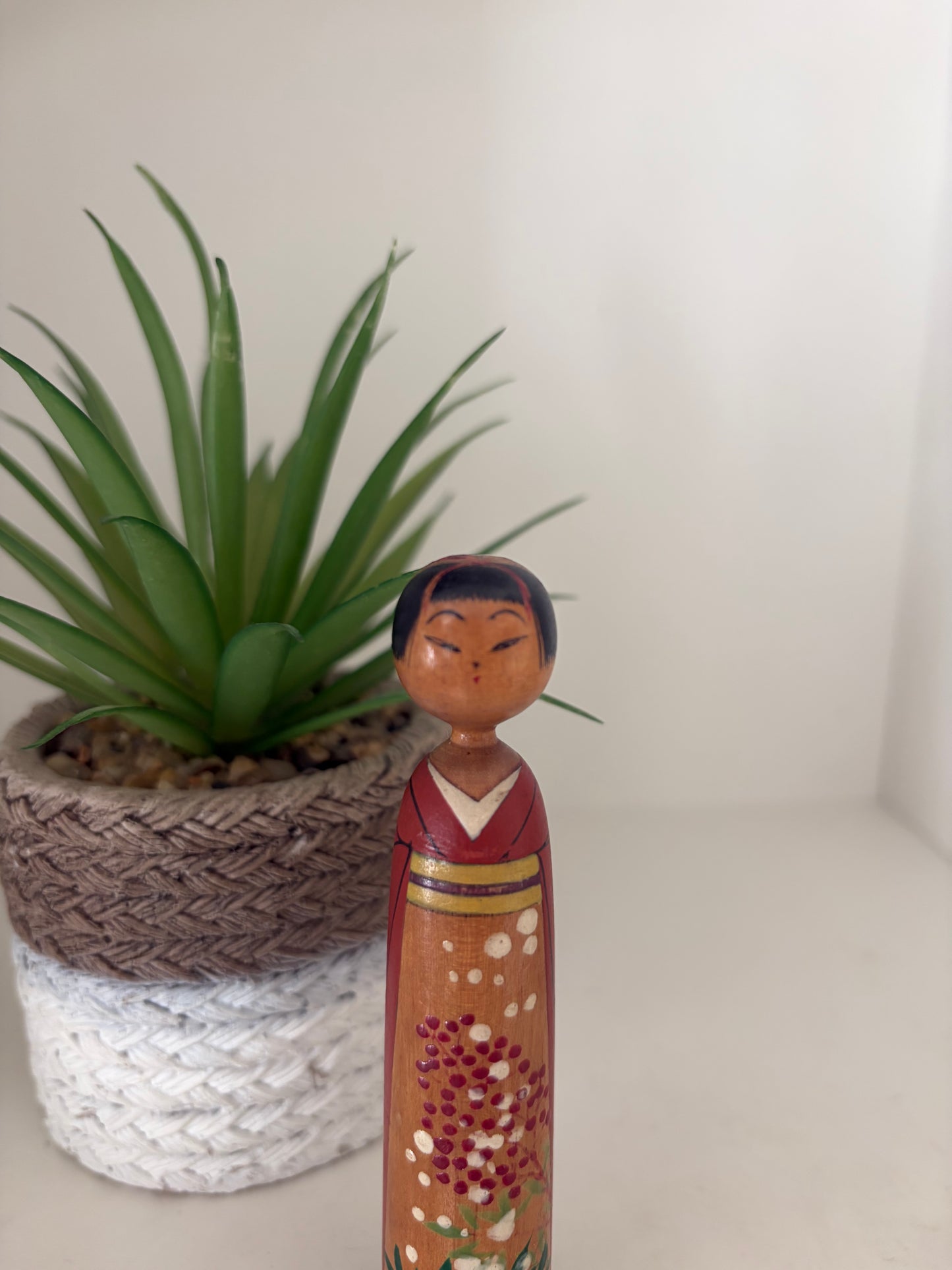 Exclusive Kijiyama kokeshi made by Takano Yohachi (1907-1994)