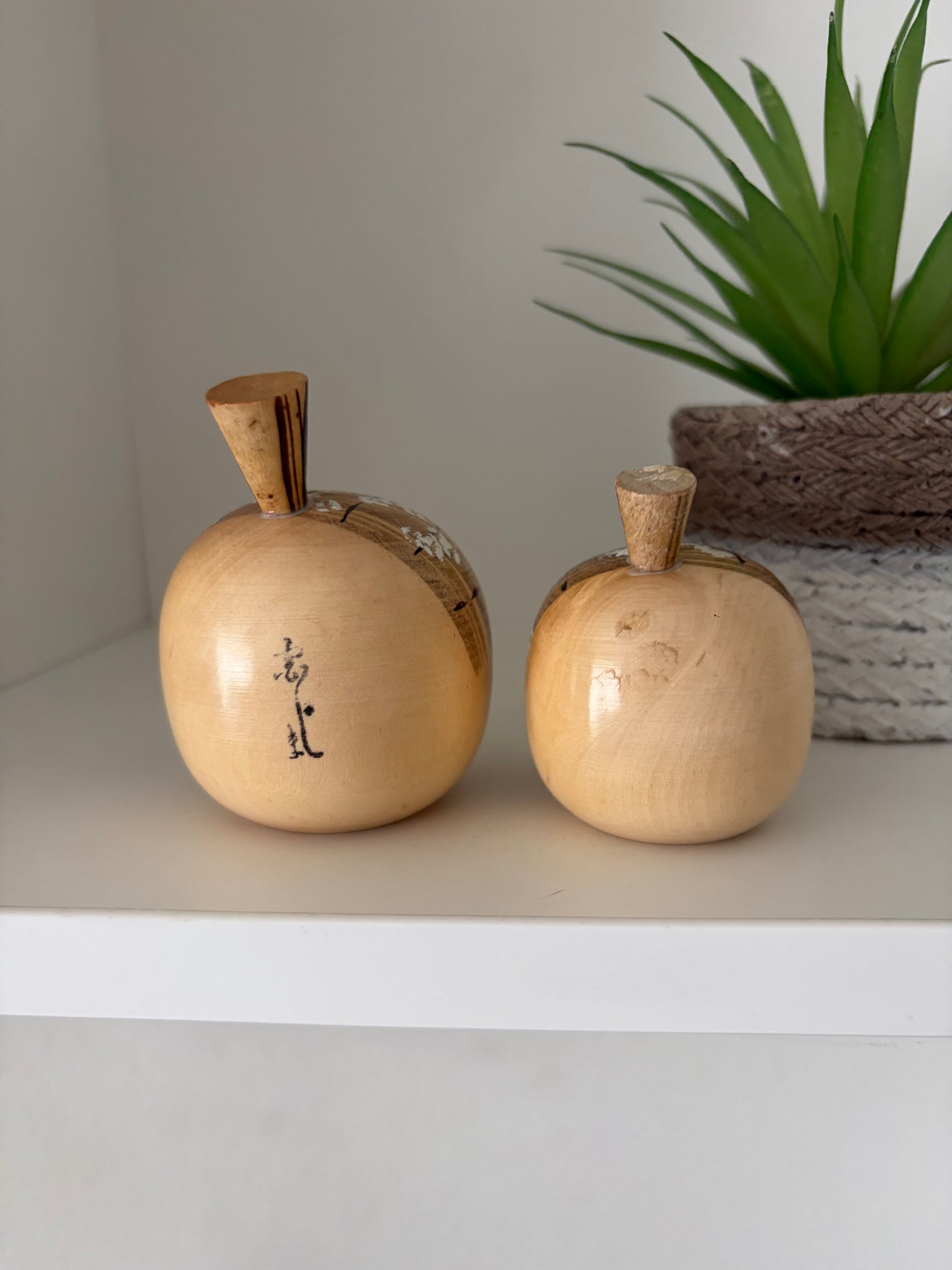Cute set vintage Sosaku kokesh.