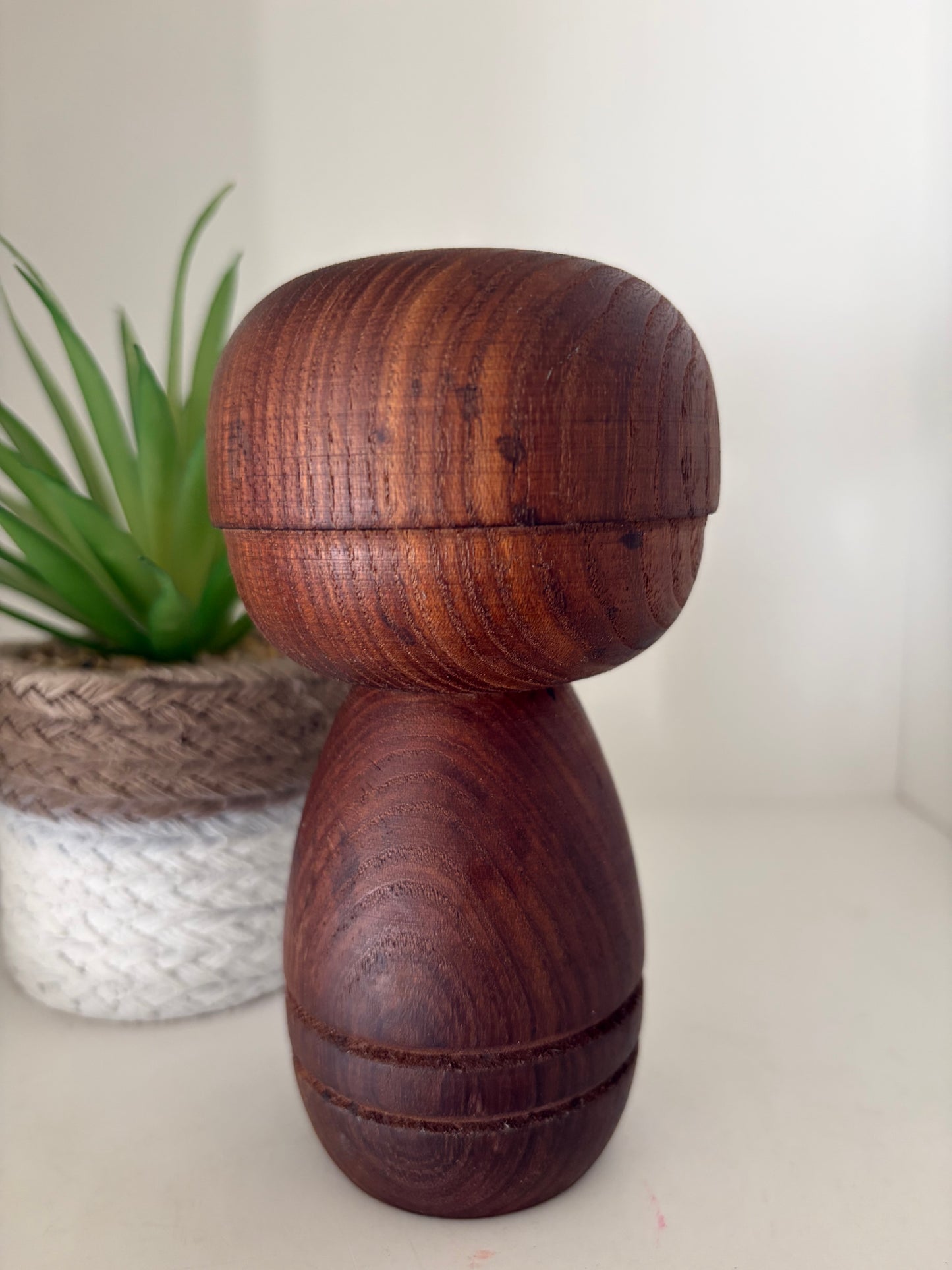 vintage Sosaku kokeshi mad by Sanpei Yamanaka (1926-2012)