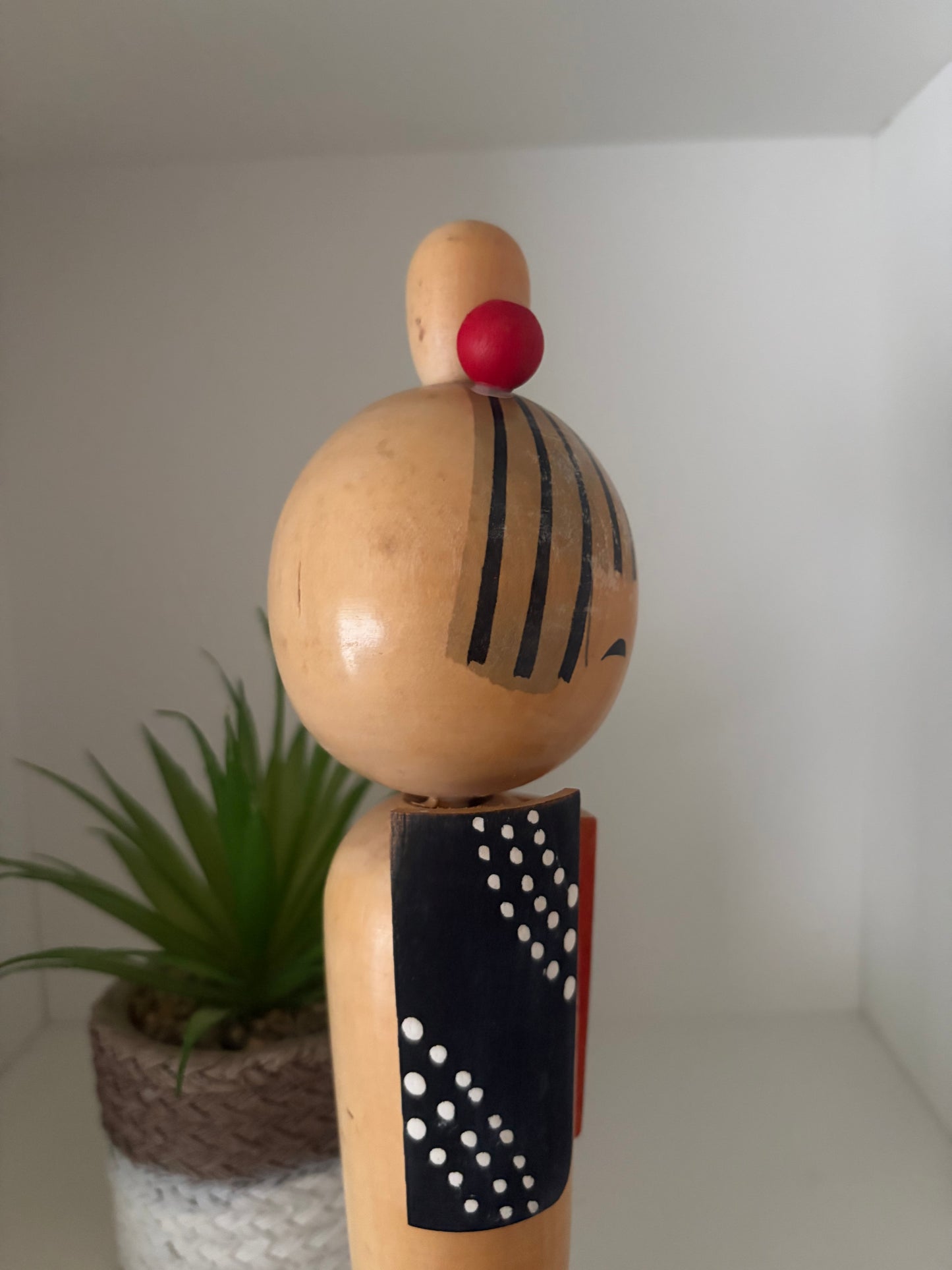 Elegant Vintage Sosaku kokeshi