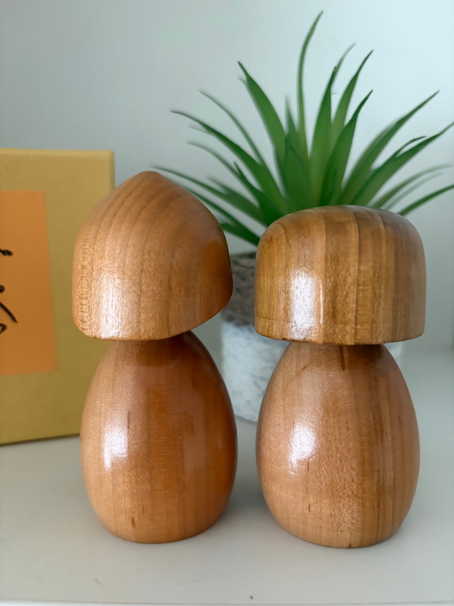 Vintage Sosaku kokeshi by Masashi Takeda - Love pair (1930-2015)