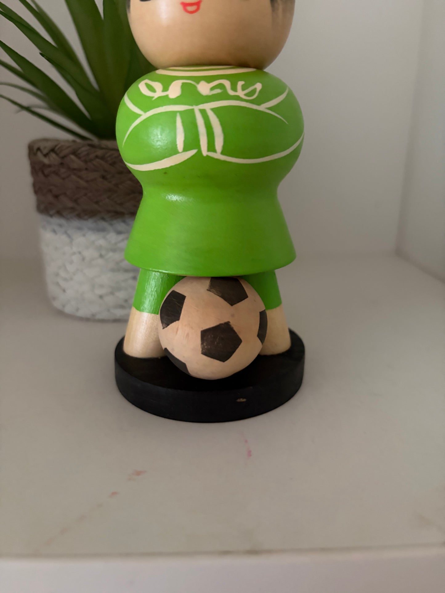Vintage Sosaku kokeshi by Aoki Ryoka (1931-)