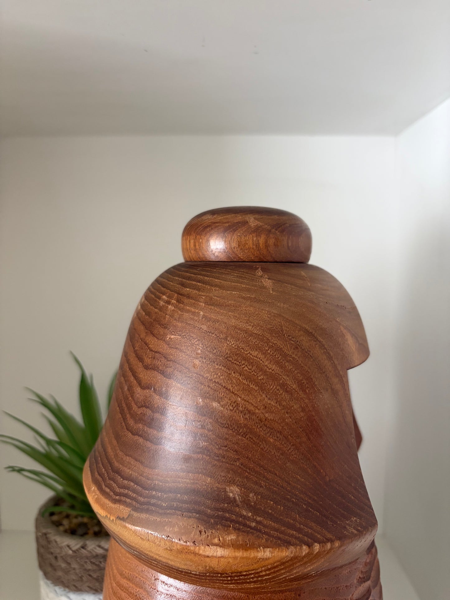 Rare vintage Sosaku kokeshi by Aida Seiho (Harumine) (1926-1998)