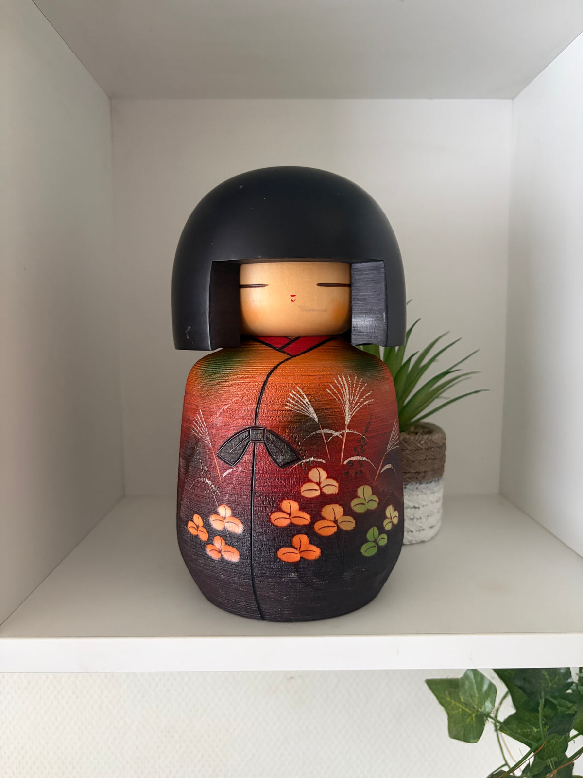 Vintage Gumma kokeshi by Fujikawa Masae (1942-2015)