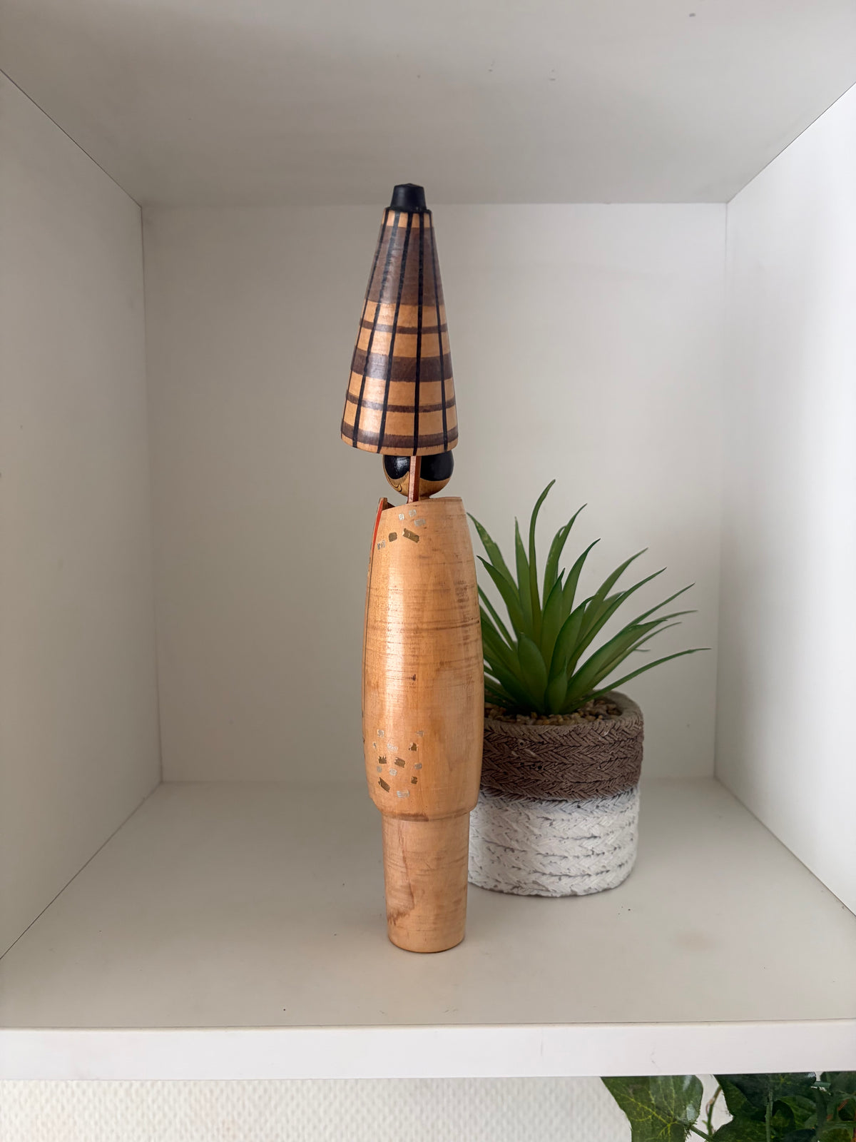 Vintage Gumma kokeshi by Hajime Miyashita (1940-)