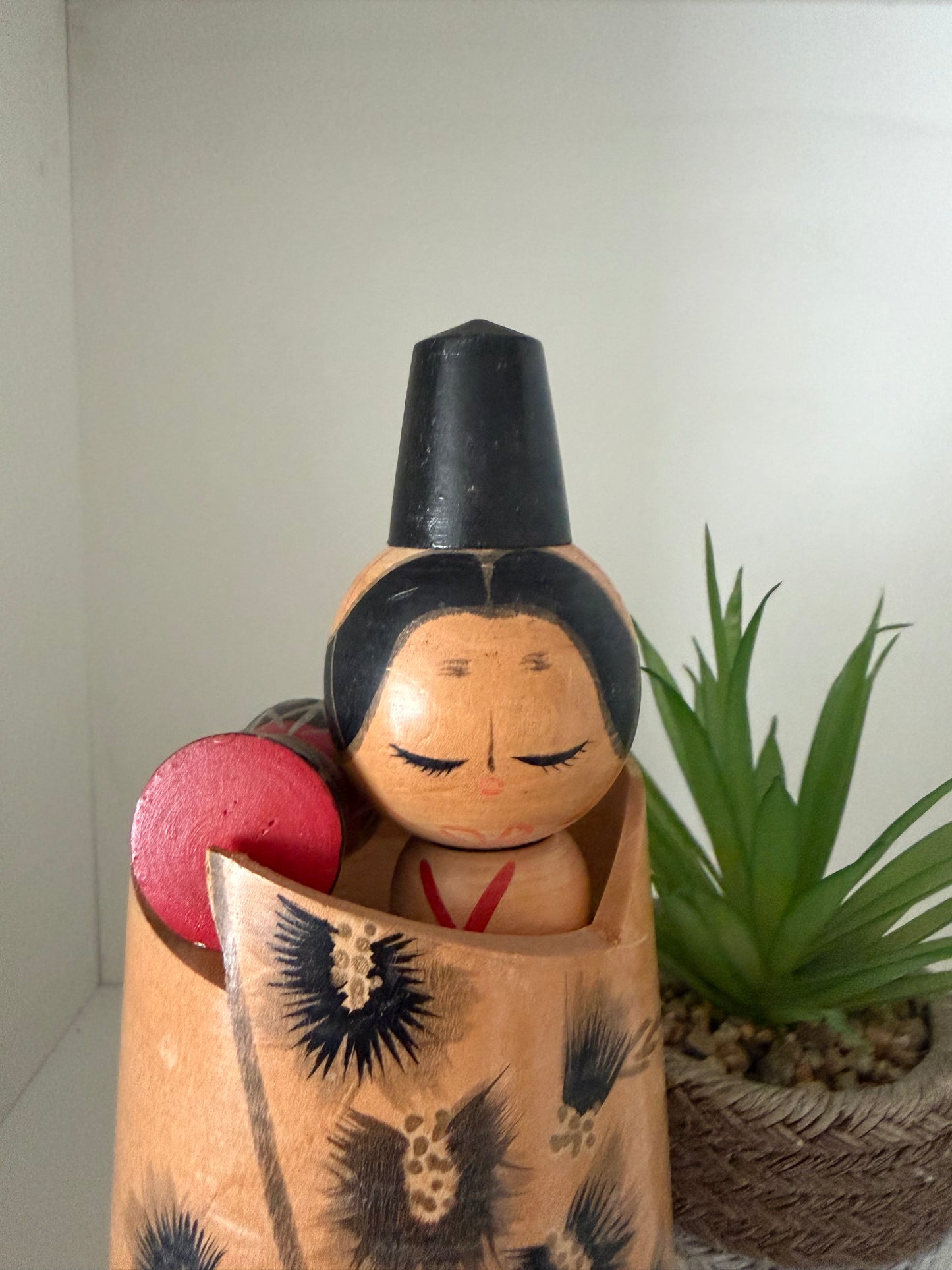 Vintage Sosaku kokeshi by Hajime with drum
