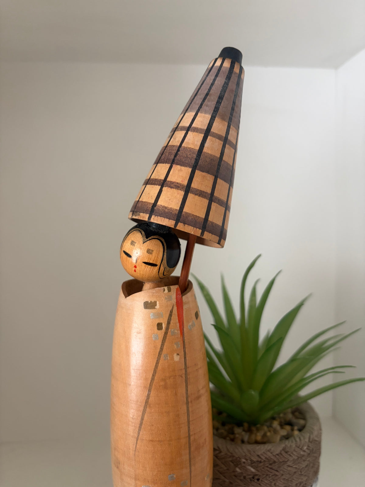 Vintage Gumma kokeshi by Hajime Miyashita (1940-)