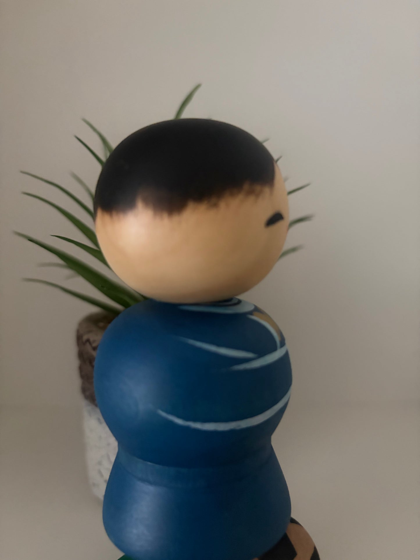 Vintage Sosaku kokeshi by Aoki Ryoka (1931-)