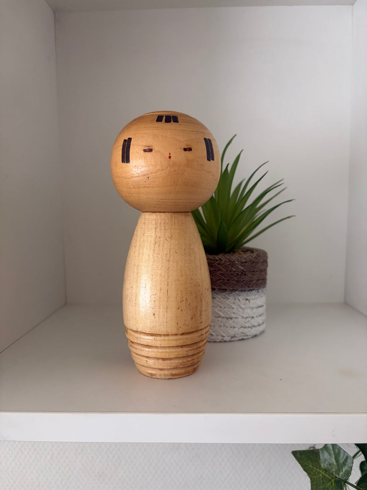 Rare vintage Sosaku kokeshi by Shido Shozan (1932-1995)
