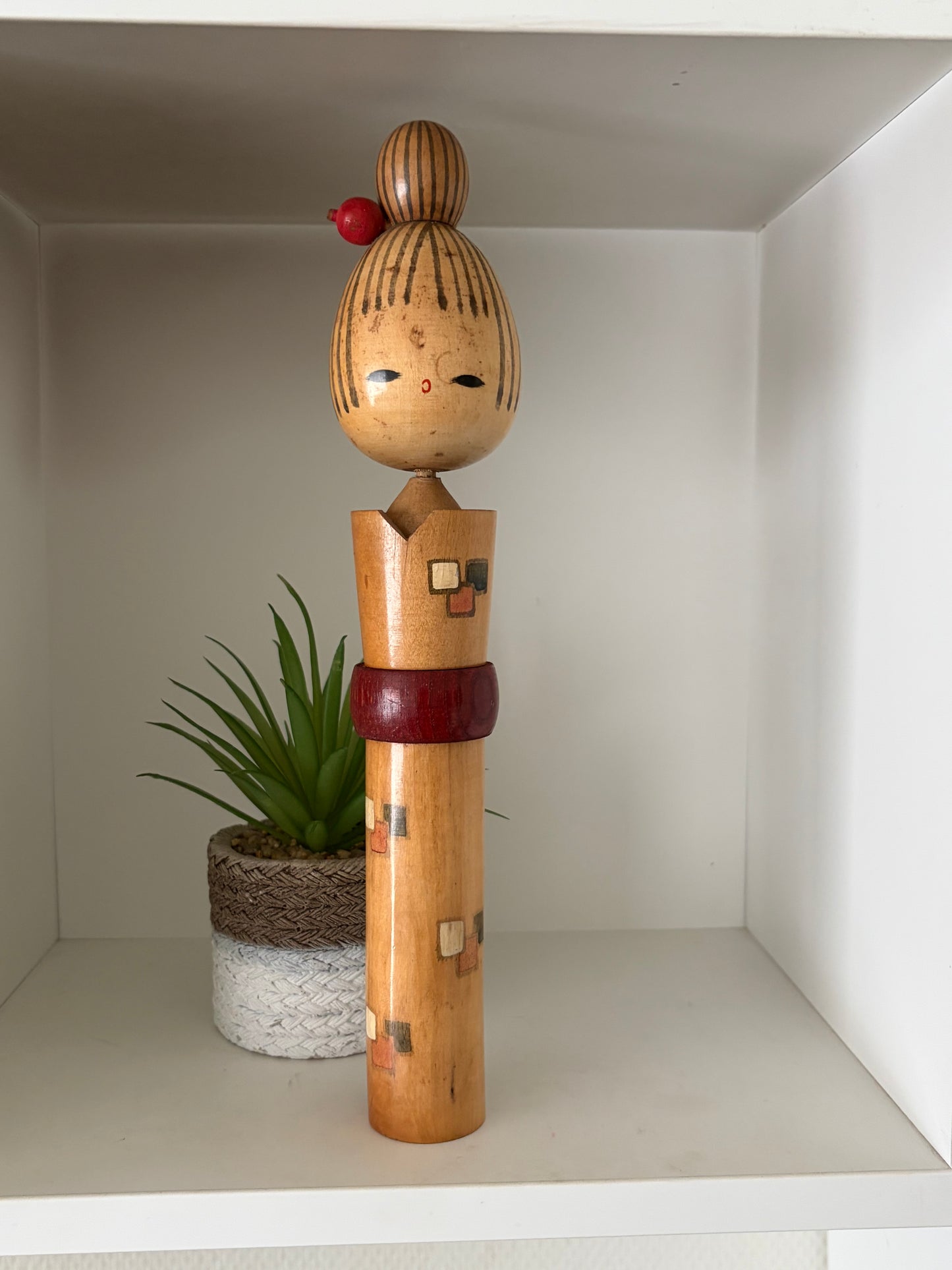 Vintage Sosaku kokeshi by Isamu Yamakawa