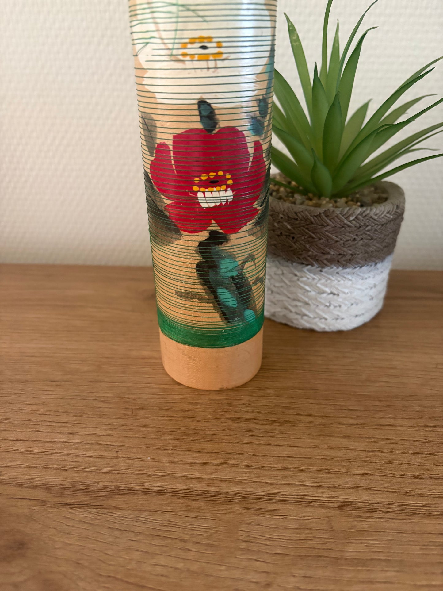 Rare vintage Sosaku kokeshi by Aida Seiho (Harumine) (1926-1998)