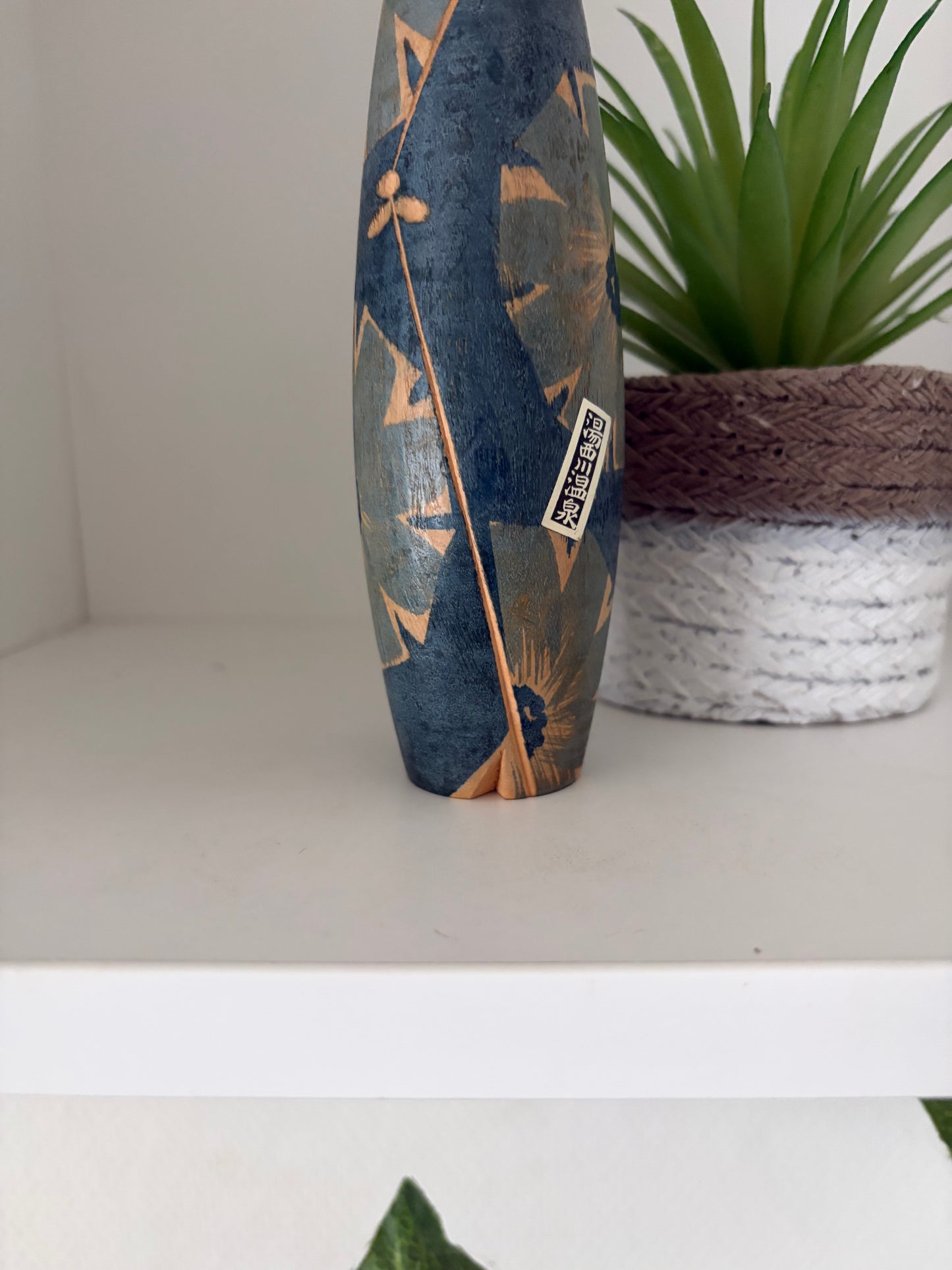 vintage Sosaku kokeshi by Issetsu Kuribayashi (1924-2011)