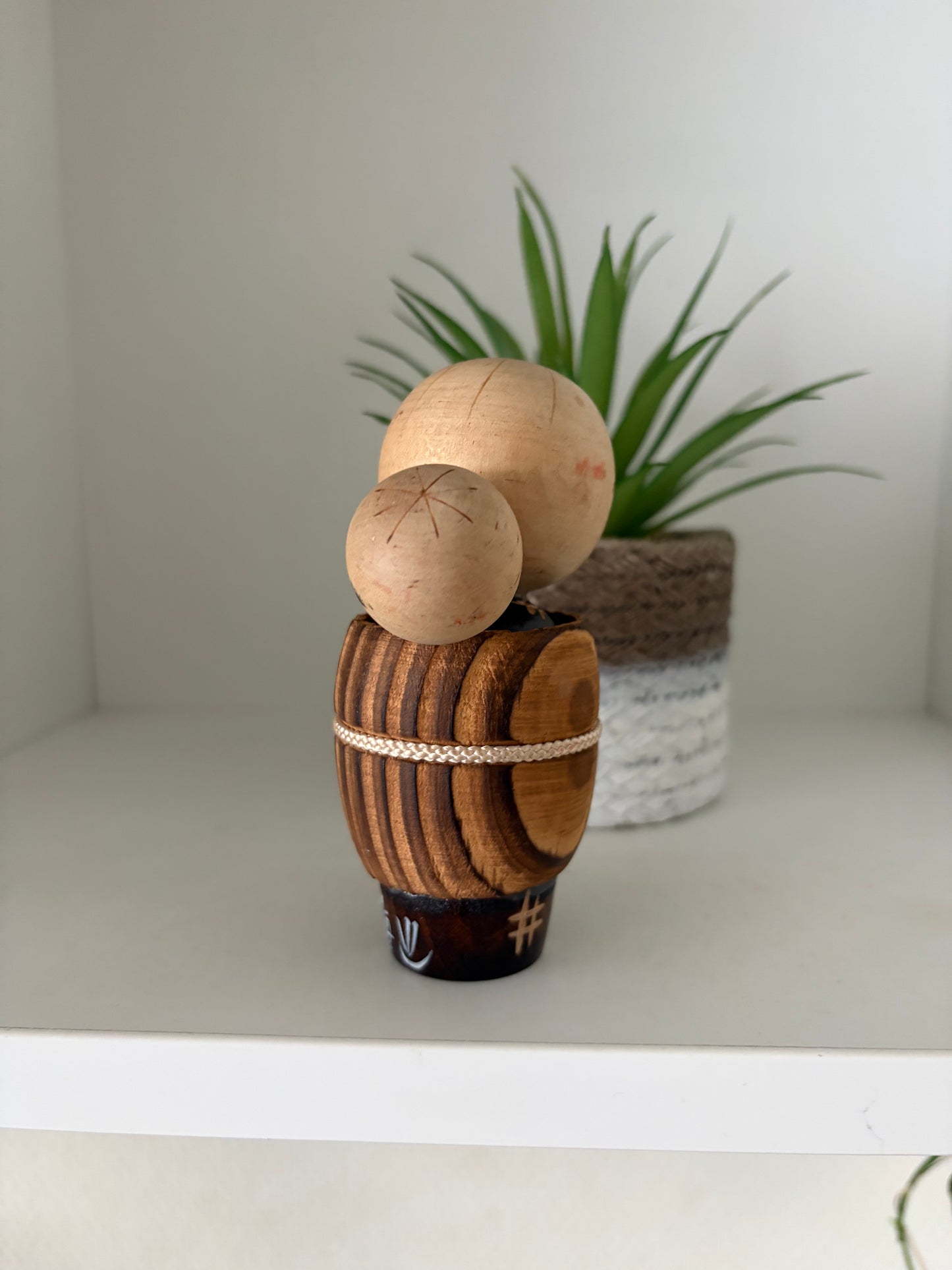 Vintage sosaku kokeshi mother and child.