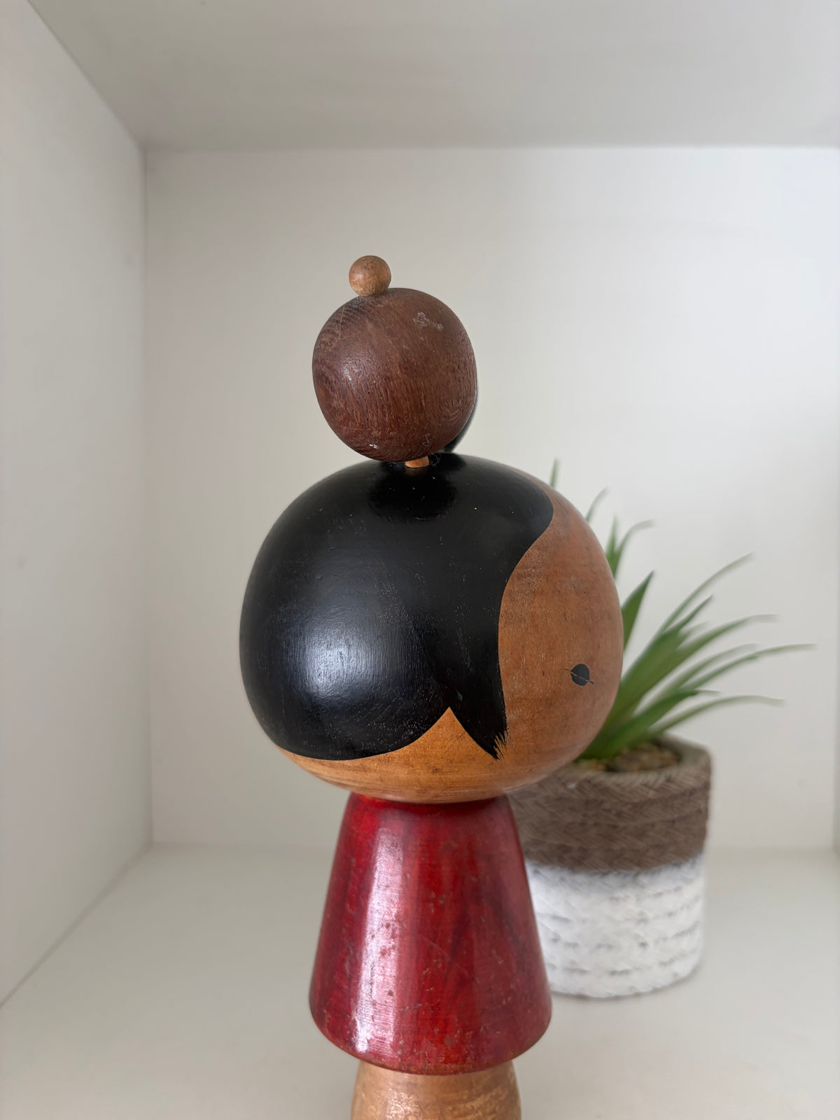Very rare vintage Sosaku kokeshi by Issetsu Kuribayashi (1924 - 2011)