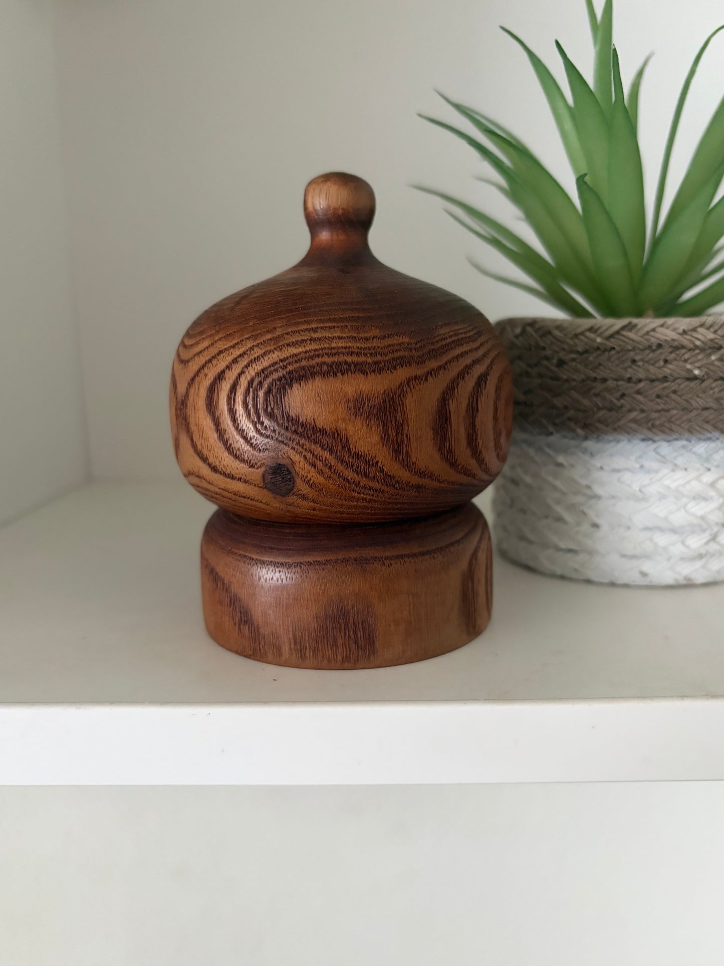 Rare creative kokeshi by Hideo Ishihara (1925-1999)