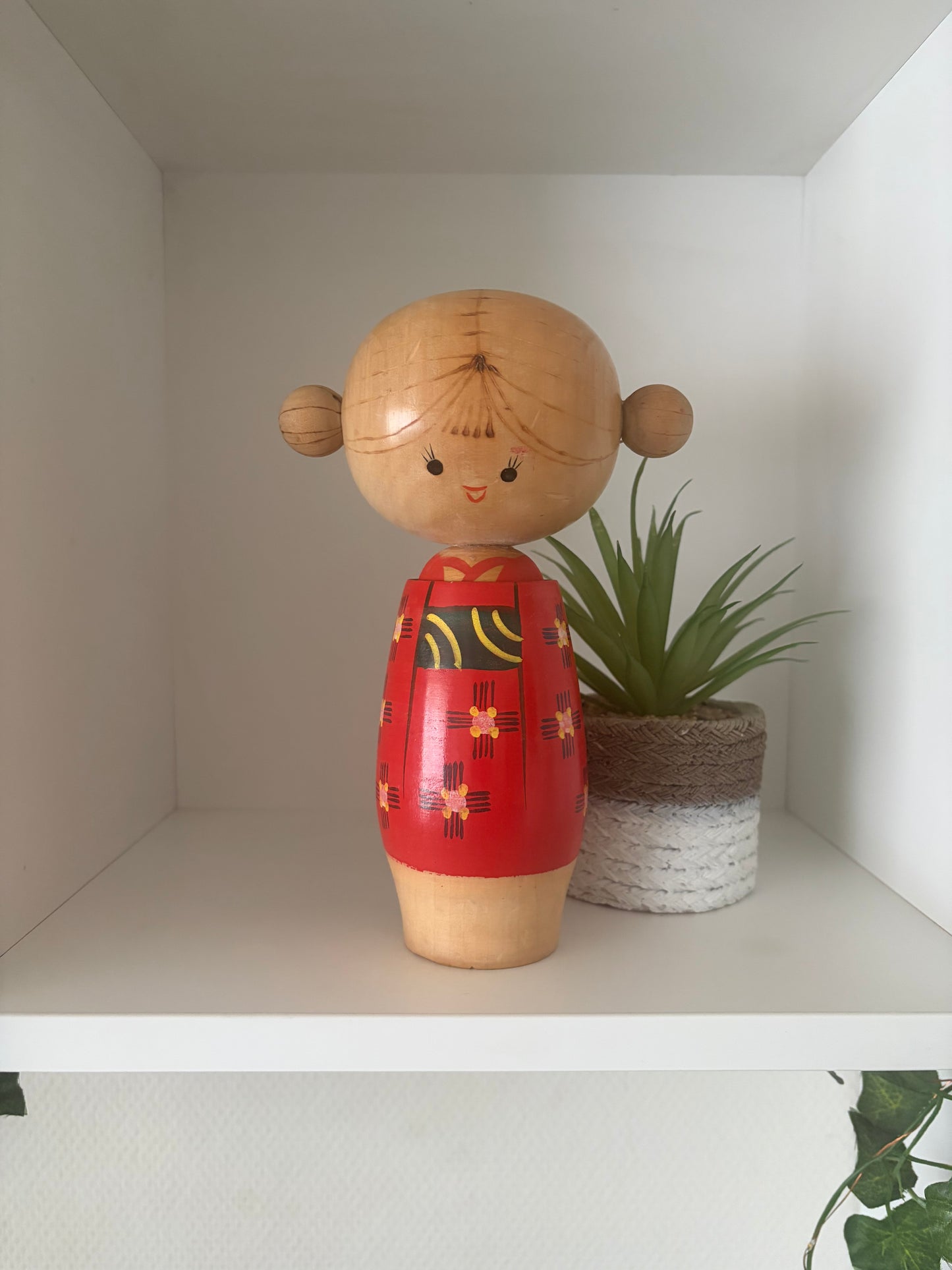 Vintage Sosaku kokeshi by Akira