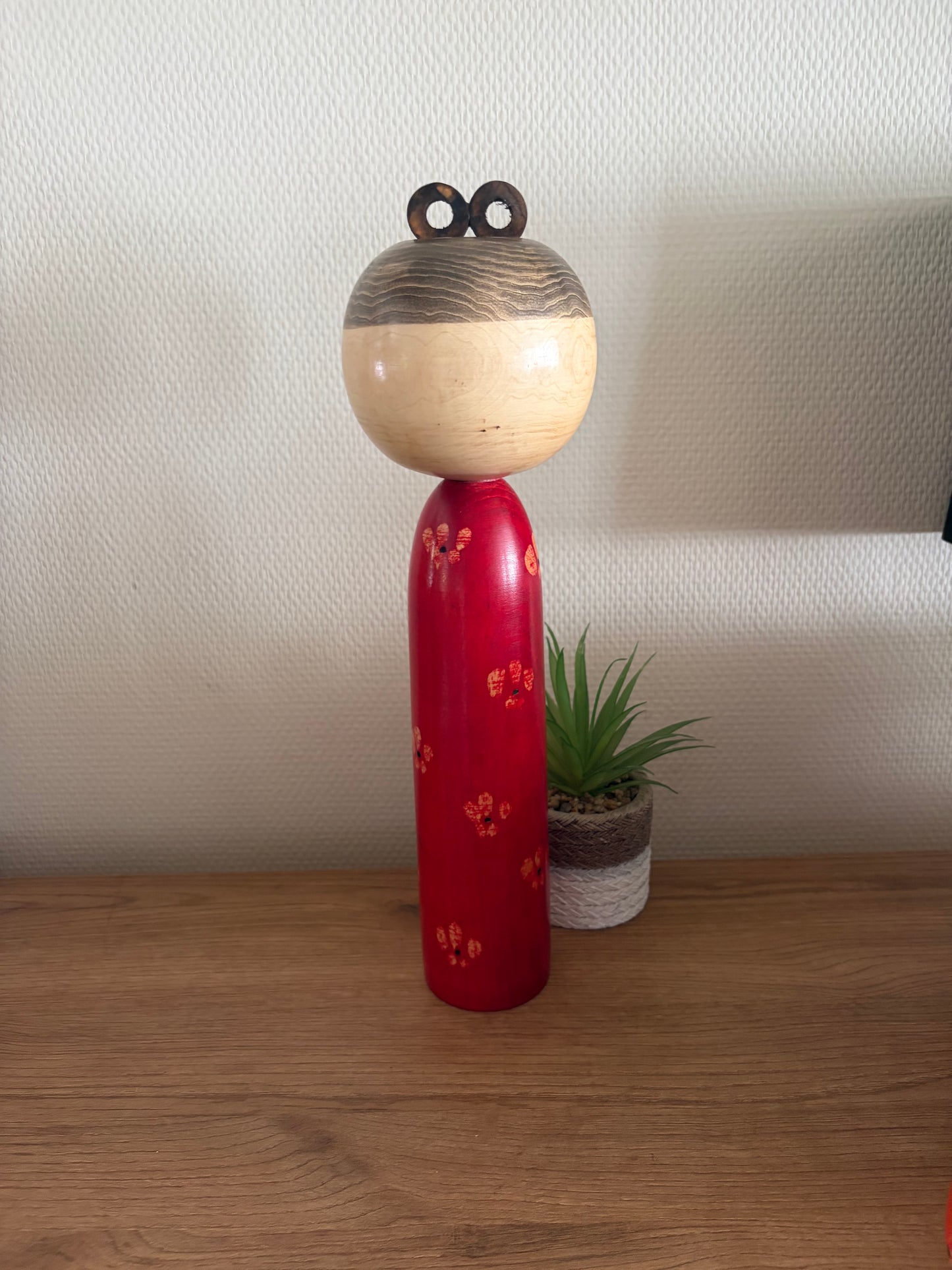 Rare vintage Sosaku kokeshi by Takahashi Hashime (1918-2002)