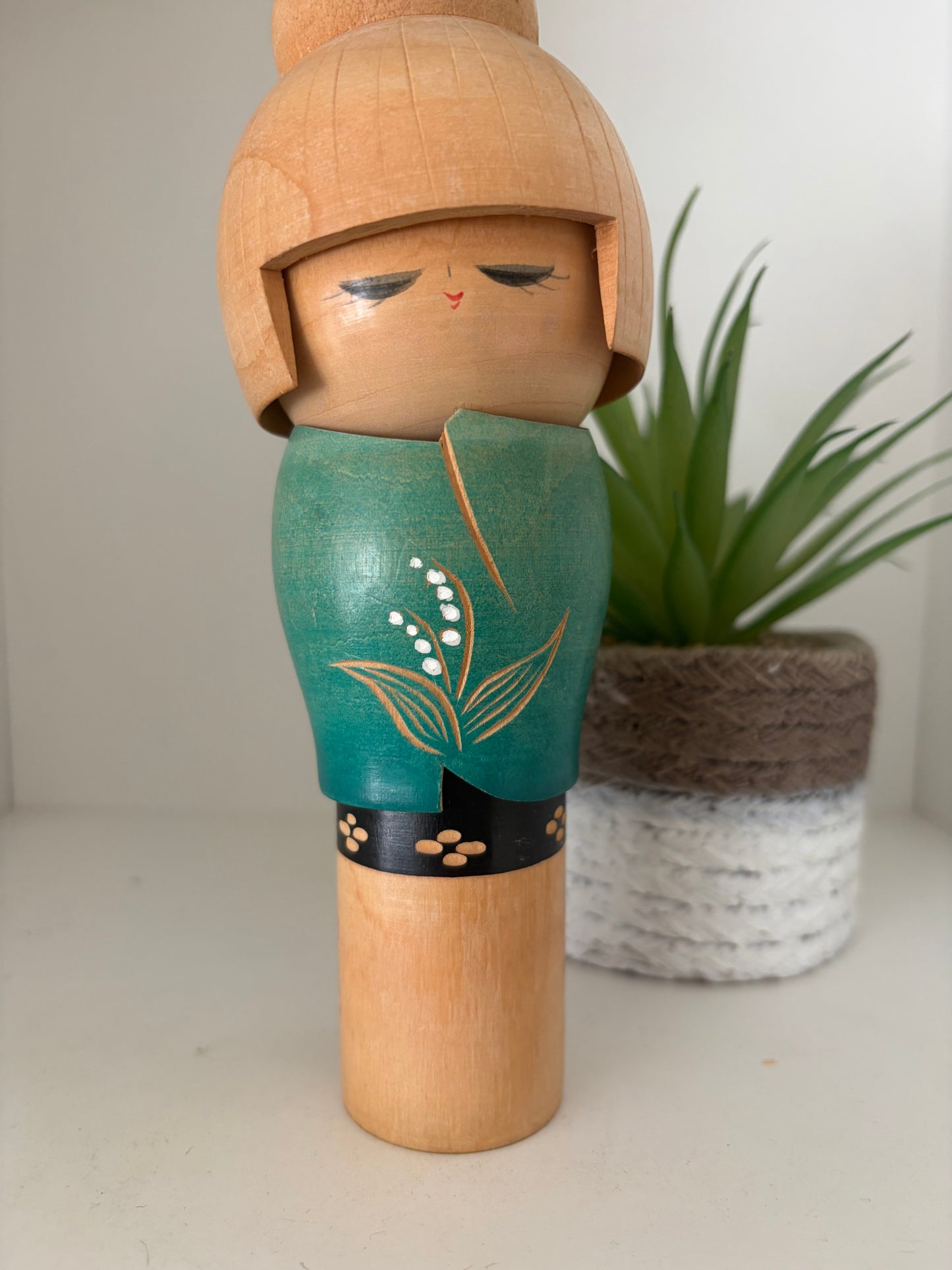 Vintage Sosaku kokeshi by Miyagawa Kunio (1933-)