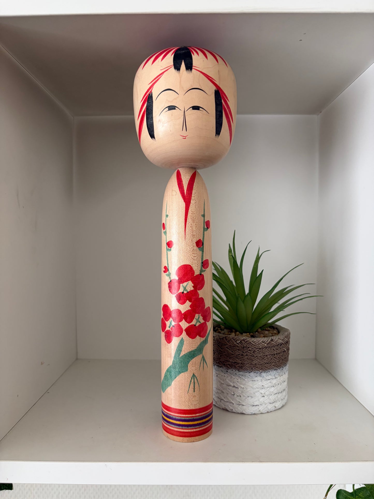 Lovely vintage Togatta kokeshi by Sato Tomio