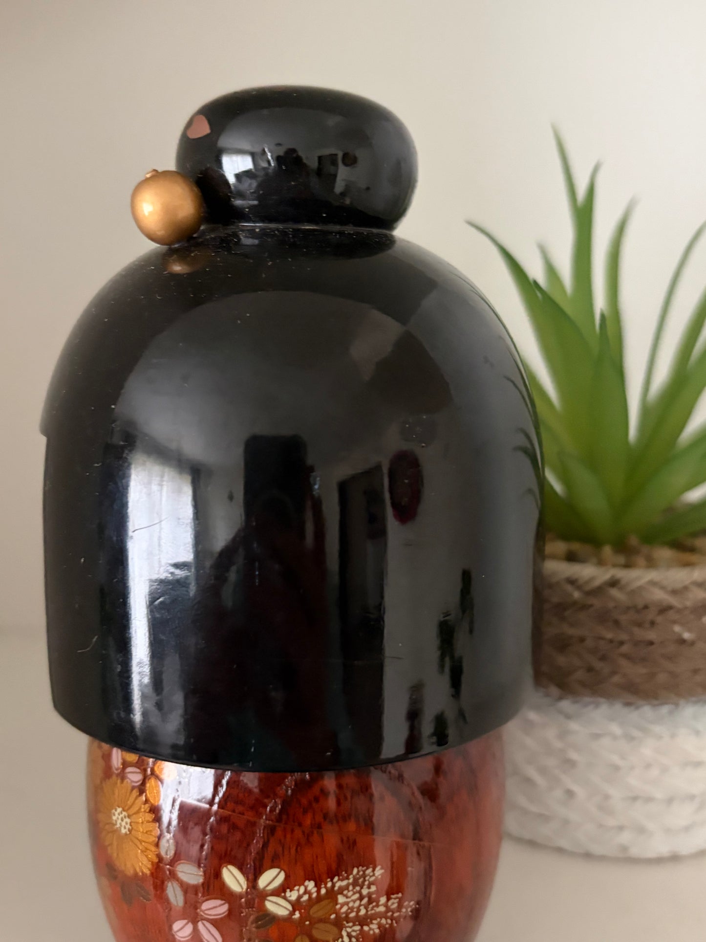 Beautiful vintage lacquer Sosaku kokeshi