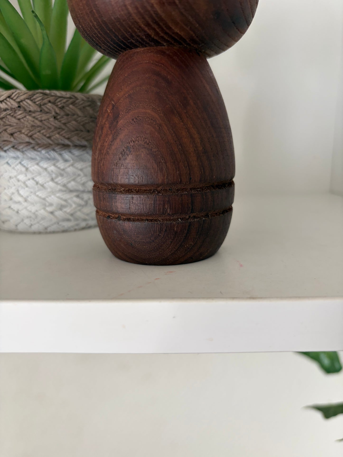 vintage Sosaku kokeshi mad by Sanpei Yamanaka (1926-2012)