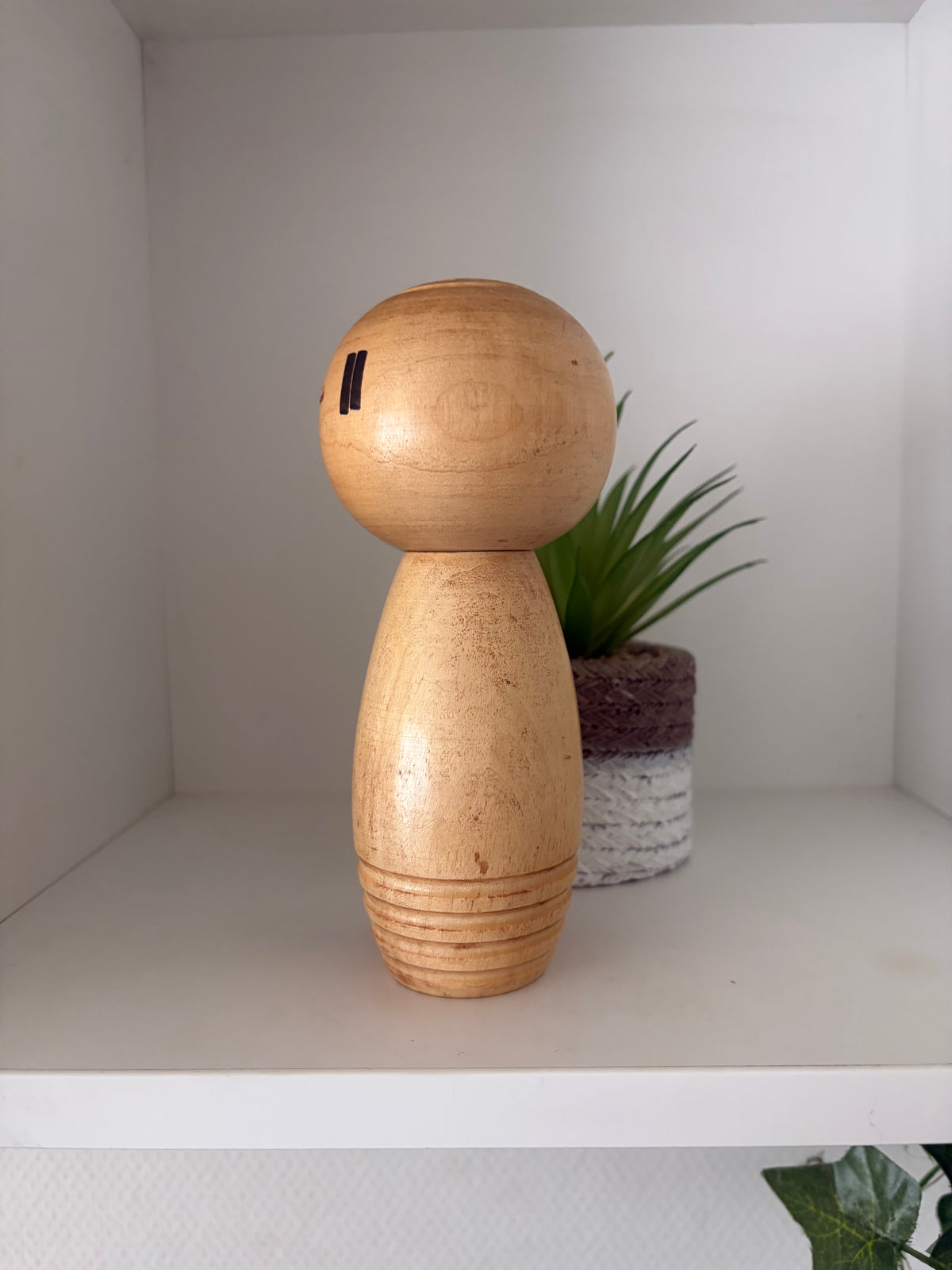 Rare vintage Sosaku kokeshi by Shido Shozan (1932-1995)