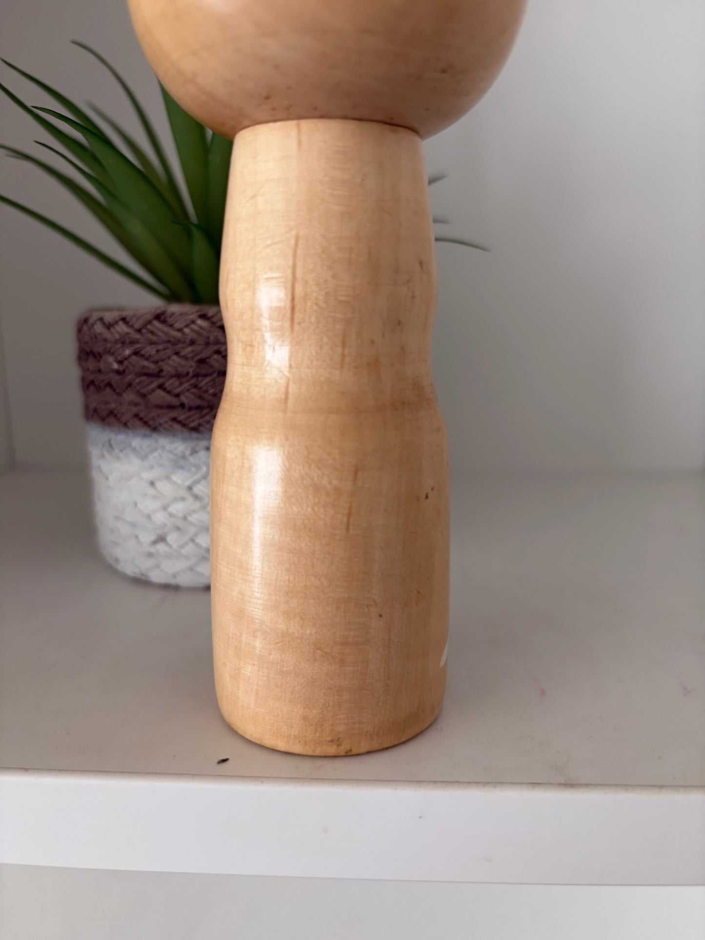 Rare vintage Sosaku kokeshi by Aida Seiho (Harumine) (1926-1998)