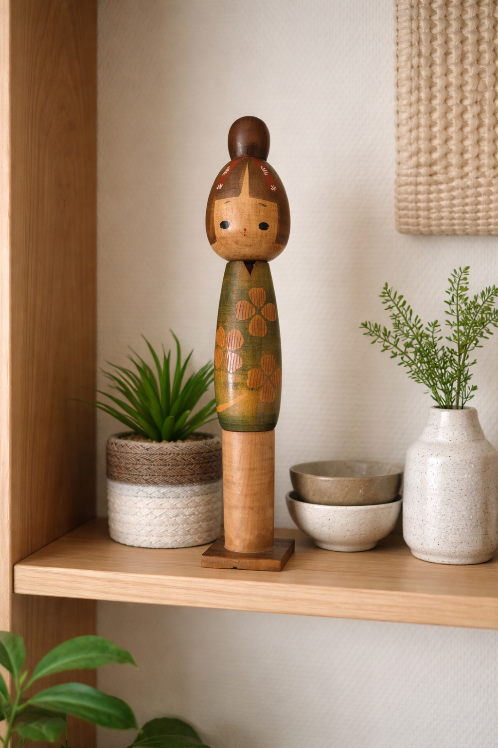 Vintage Sosaku kokeshi by Isamu Yamakawa (1928-)