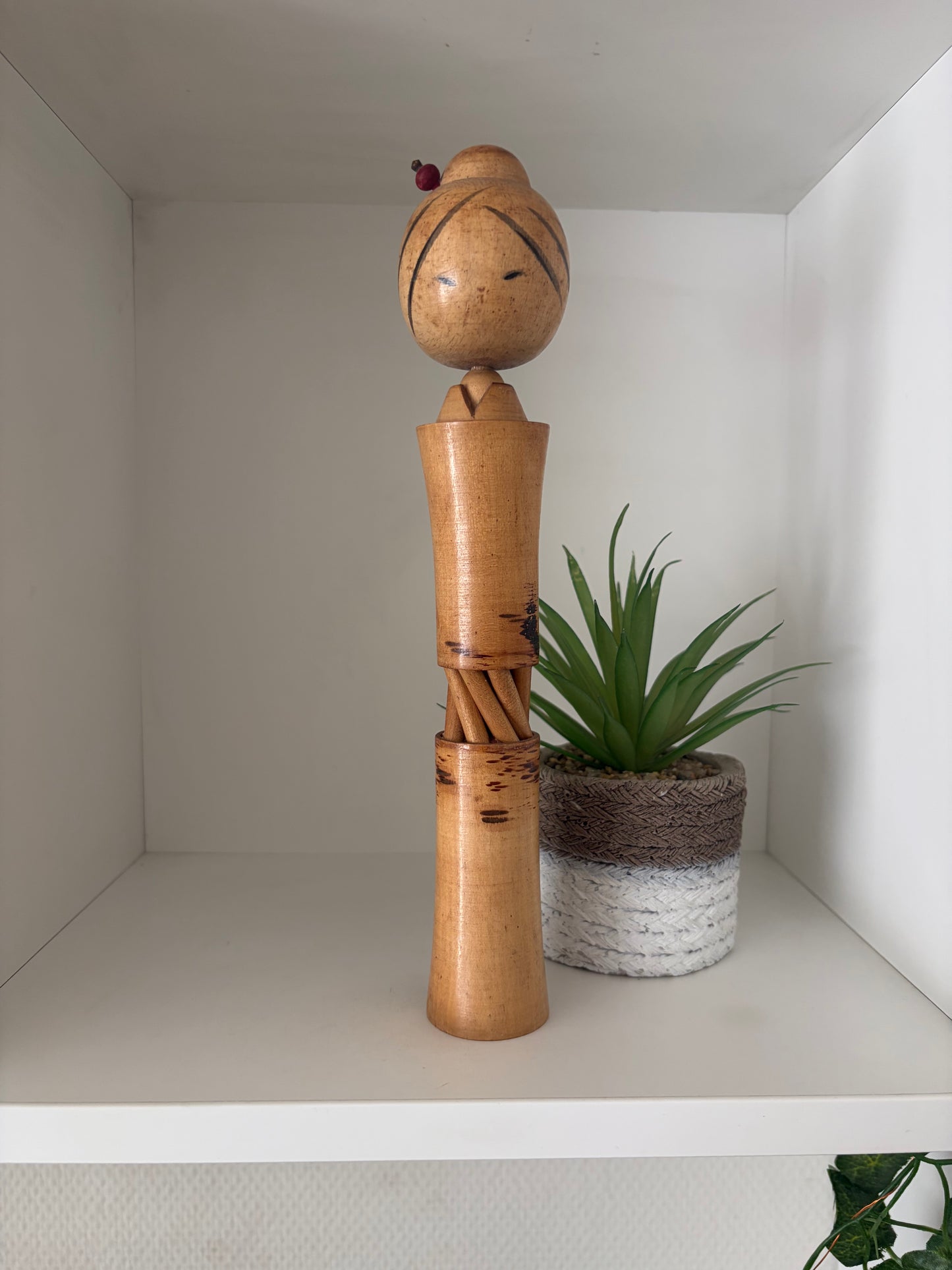 Vintage Sosaku kokeshi by Ryoichi