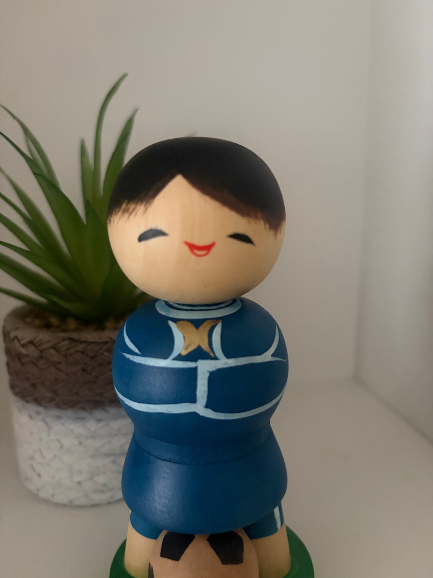 Vintage Sosaku kokeshi by Aoki Ryoka (1931-)