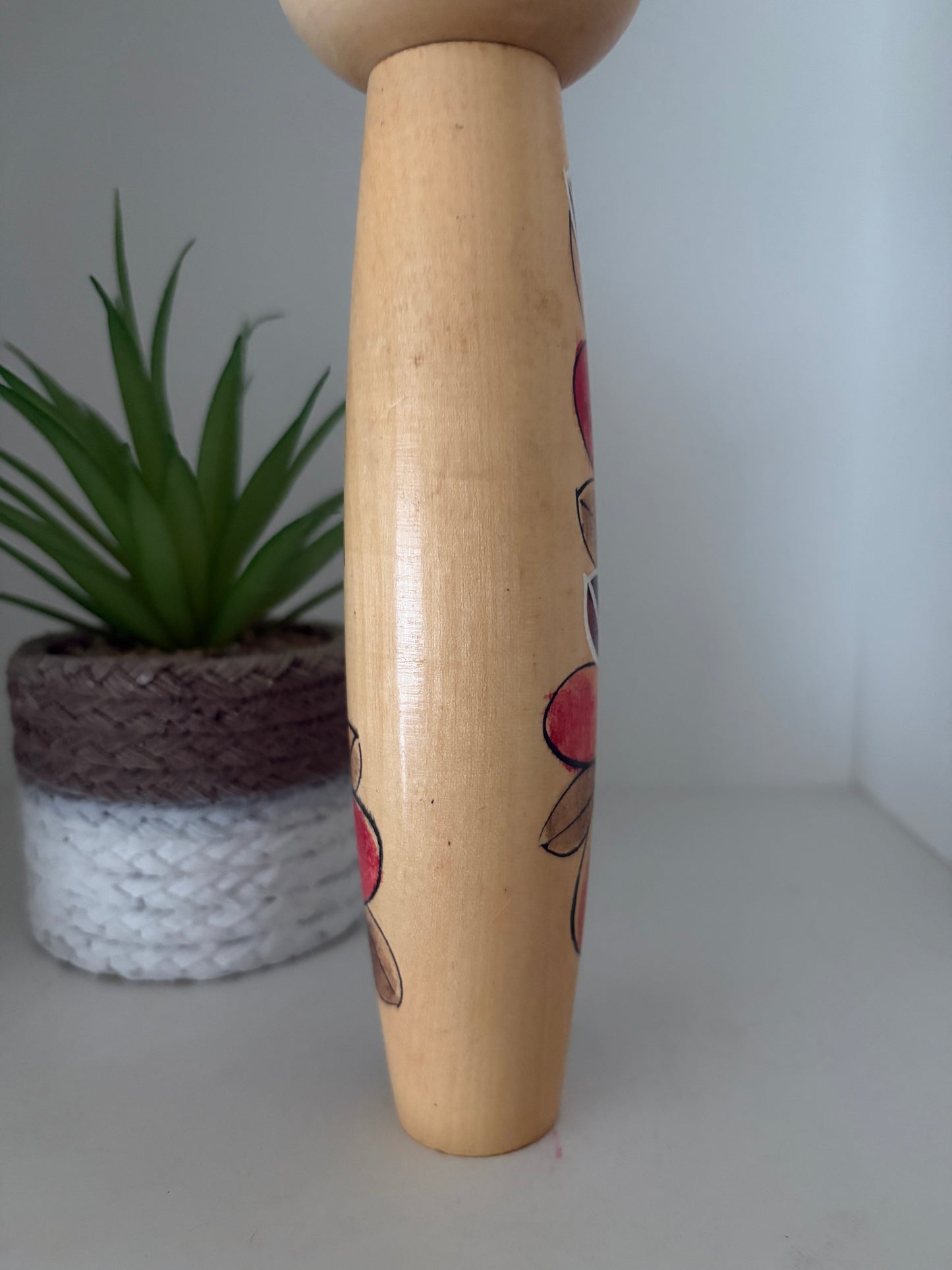 Vintage Sosaku kokeshi by Yajima Suihou (1915-)