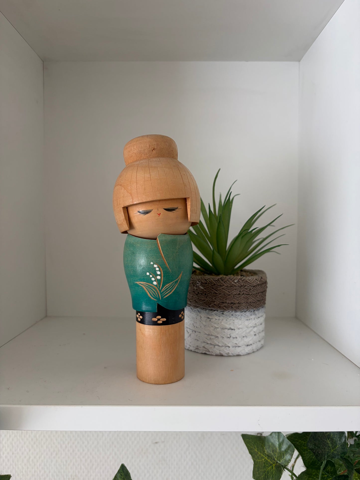 Vintage Sosaku kokeshi by Miyagawa Kunio (1933-)