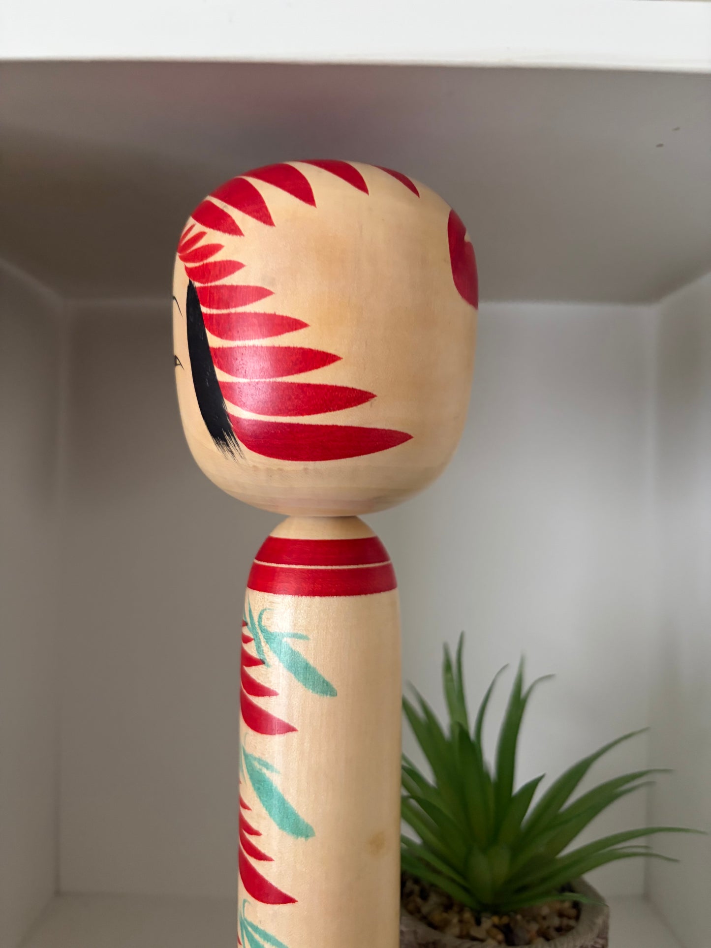 Vintage traditional Togatta kokeshi by Sakuta Takashi