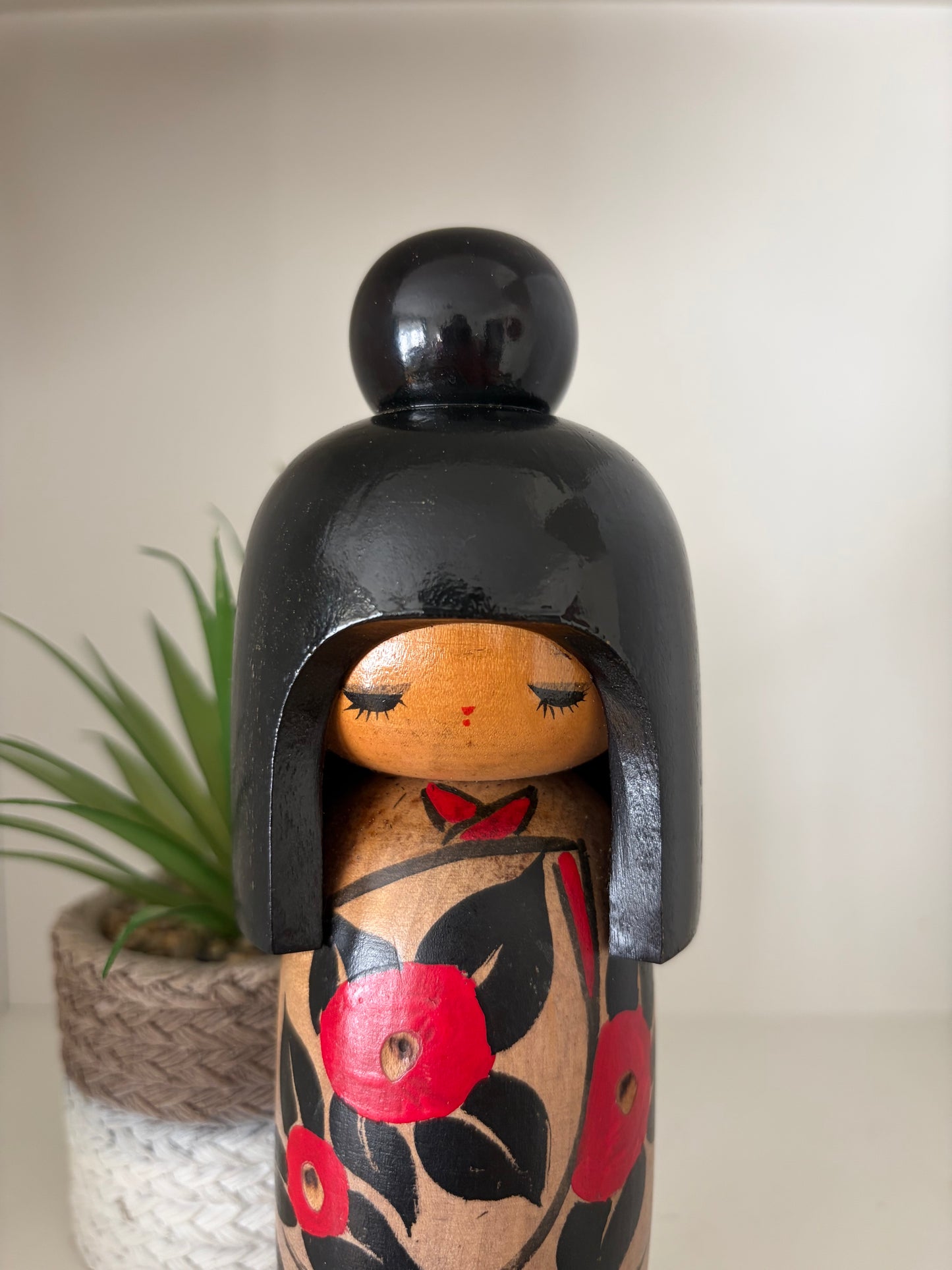 Vintage Gumma kokeshi by Hajime Miyashita (1940-)