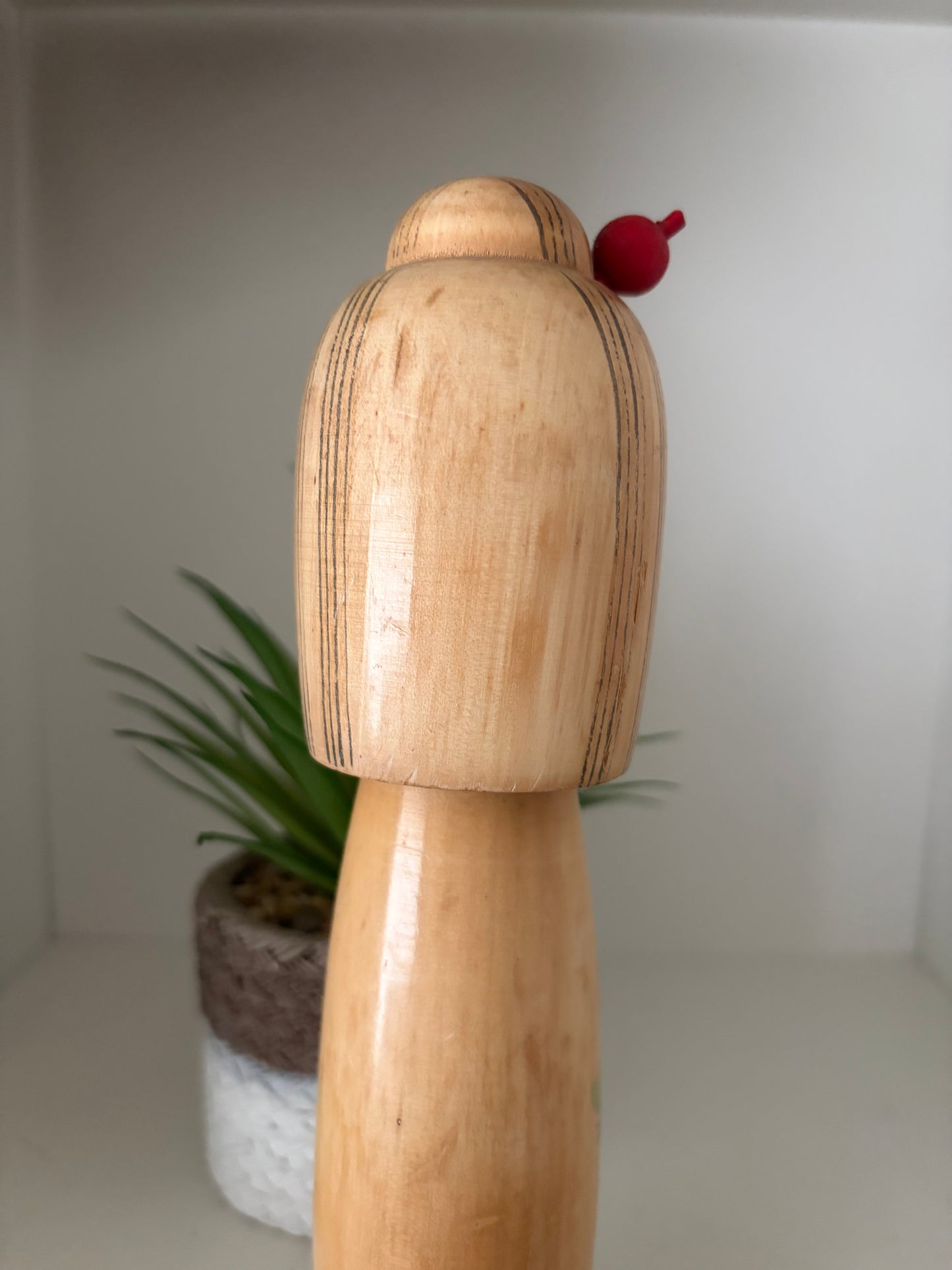 Vintage Sosaku kokeshi by Hajime Miyashita (1940-)
