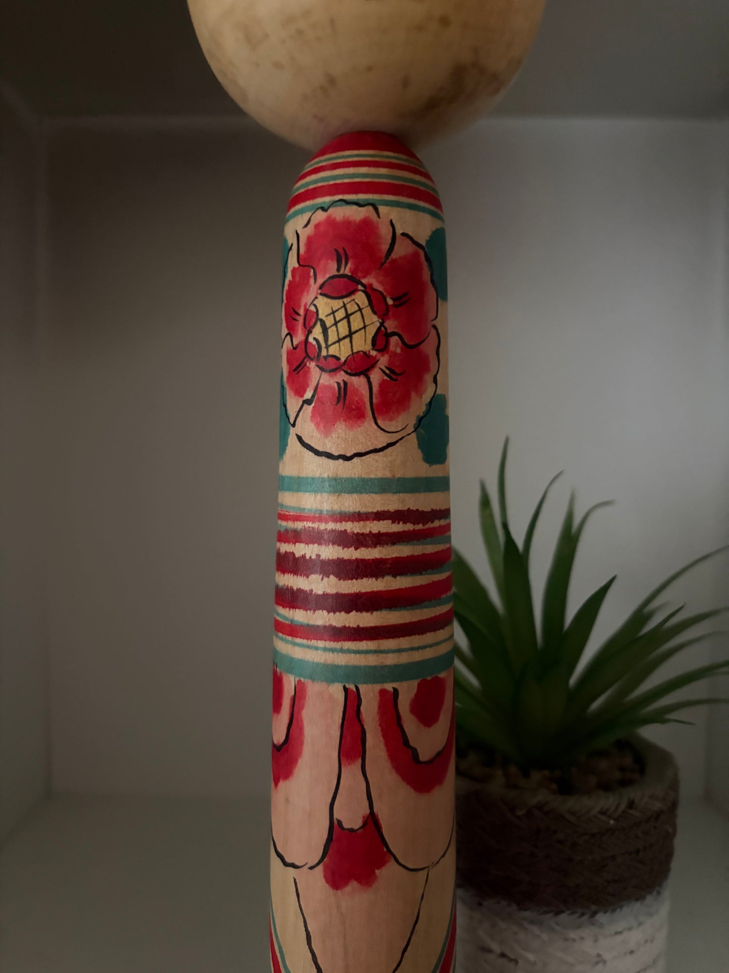 Vintage traditional Nakanosawa kokeshi by Seya Juji (1924–2004)
