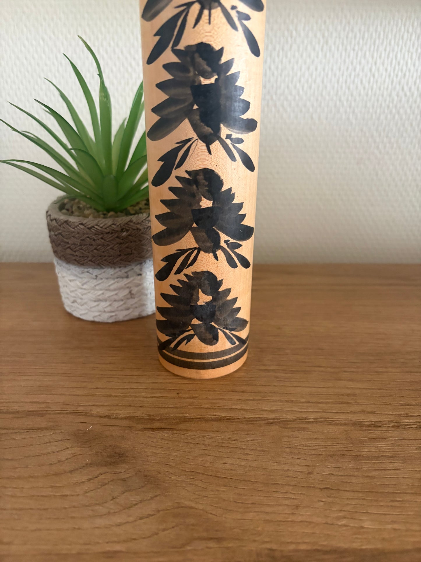 Vintage Monochrome Togatta kokeshi by Sato Fumio