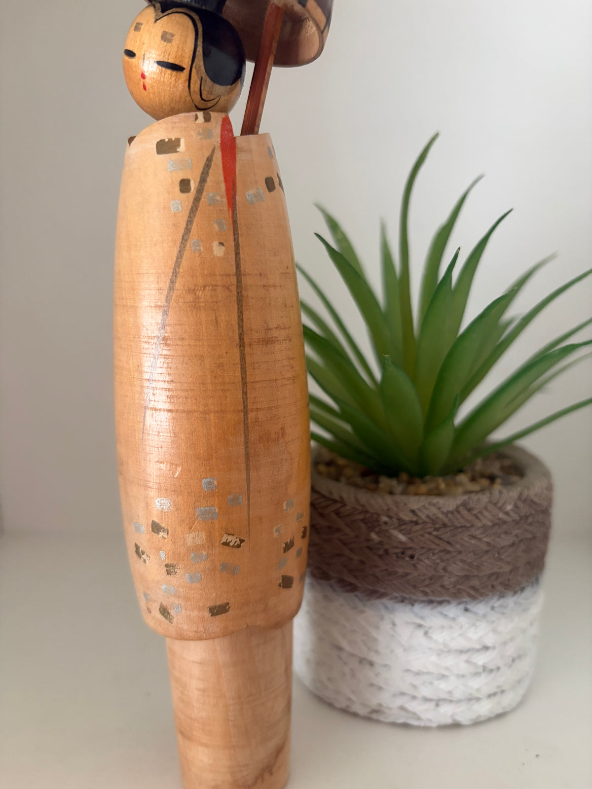 Vintage Gumma kokeshi by Hajime Miyashita (1940-)