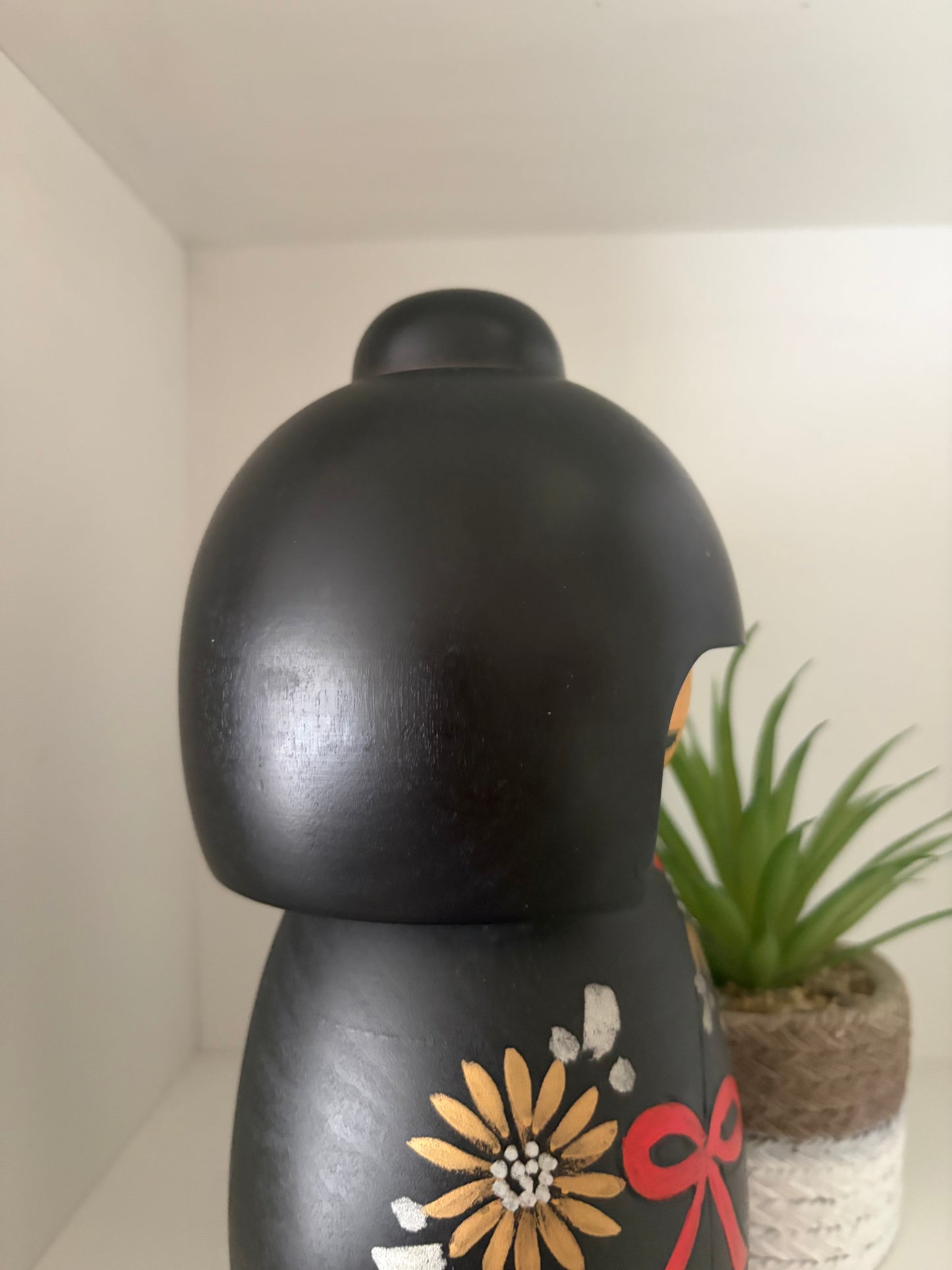 Vintage Chunky Gumma kokeshi by Hajime Miyashita (1940-)