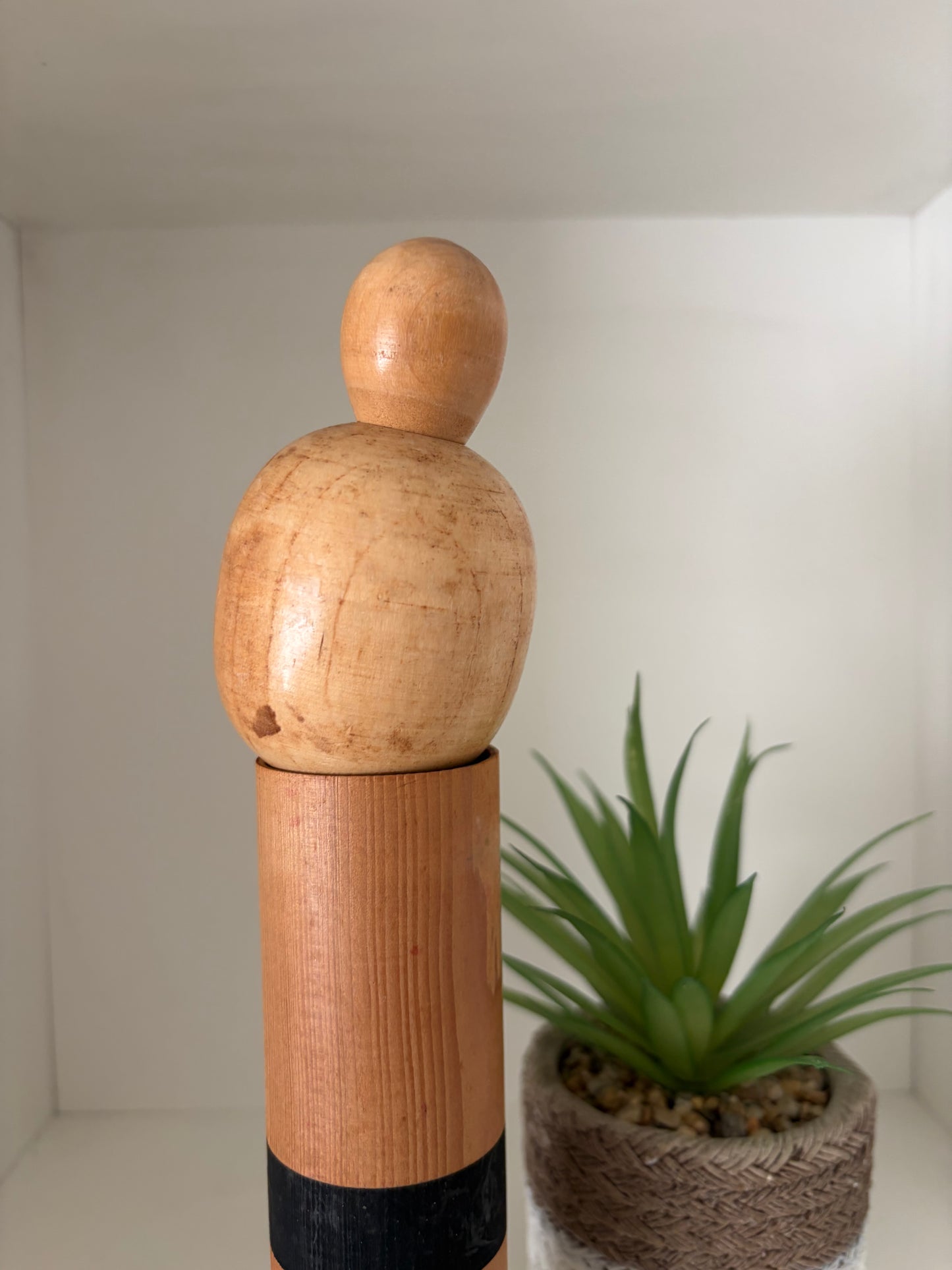 Vintage Sosaku kokeshi by Sato Suigai (1920-)