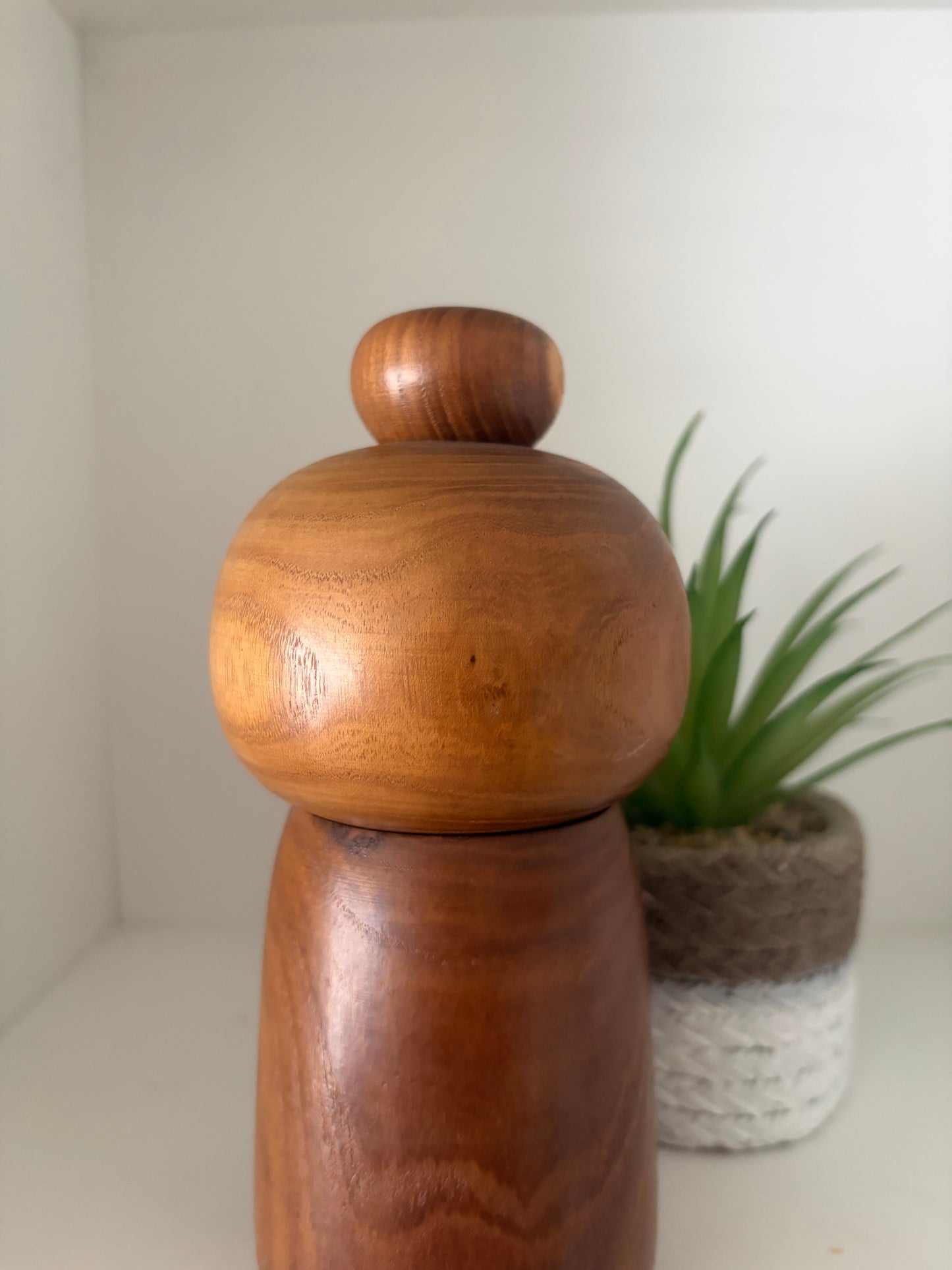 Vintage Sosaku kokeshi made by Kazuo Takamizawa (1927-)