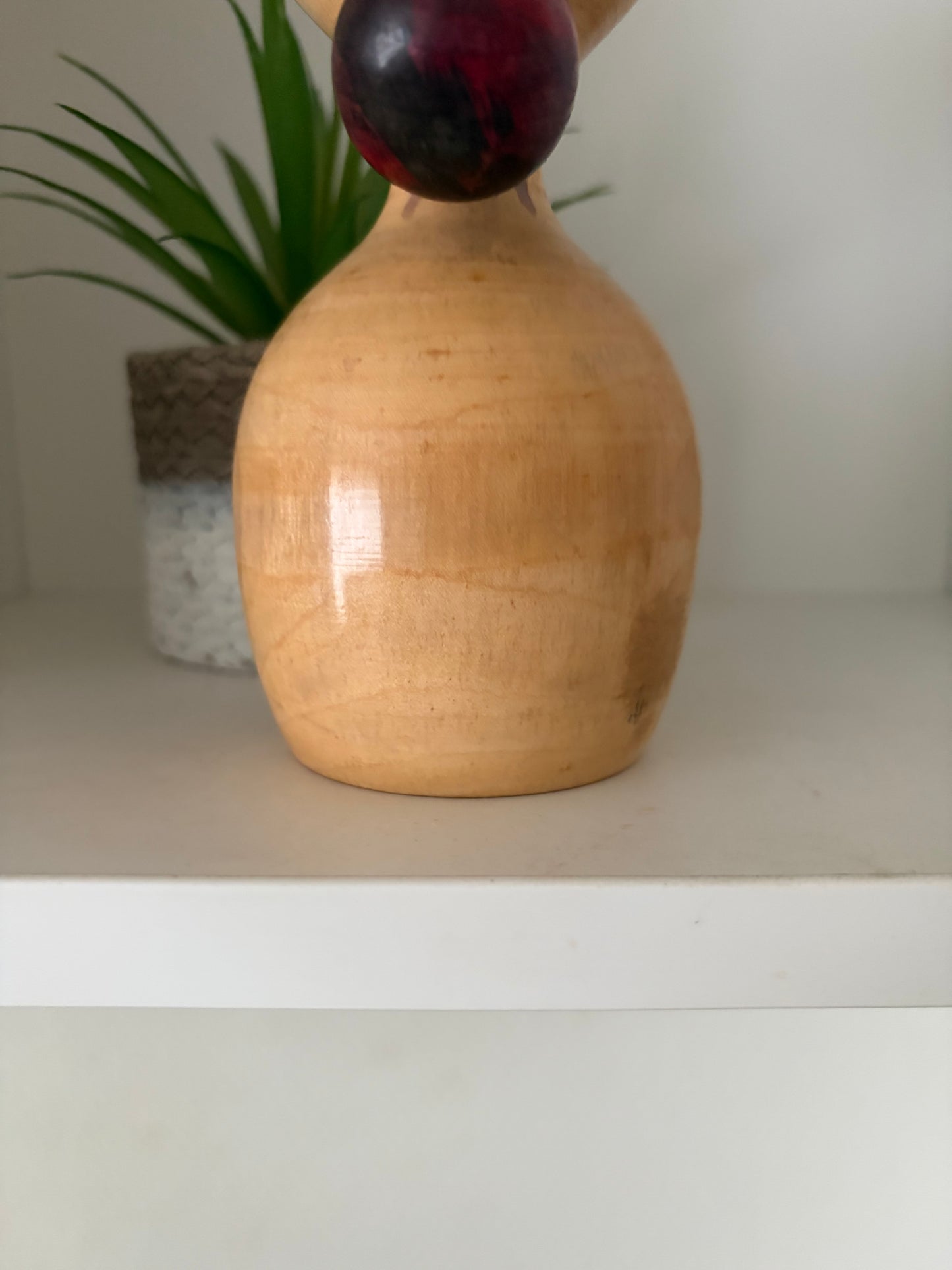 Exclusive Sosaku kokeshi by Tanaka Harumasa (1916-1966)