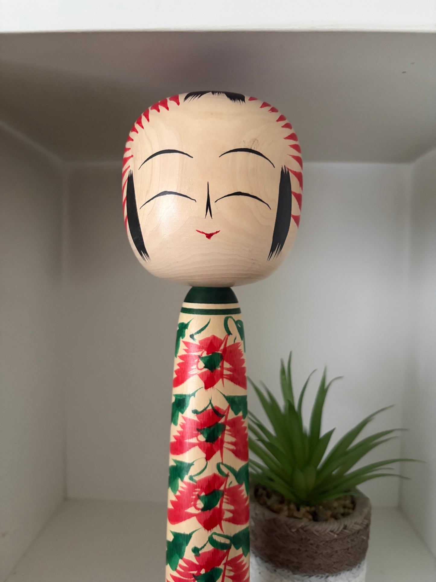 Lovely vintage traditional Togatta kokeshi by Teruo Sato (1919-)
