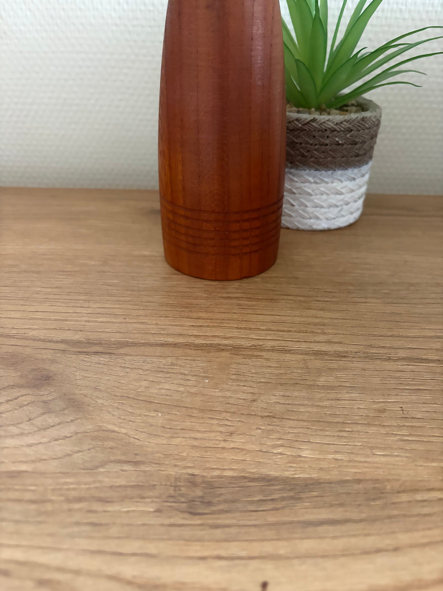 Exclusive Sosaku kokeshi by Shido Shozan (1932-1995)
