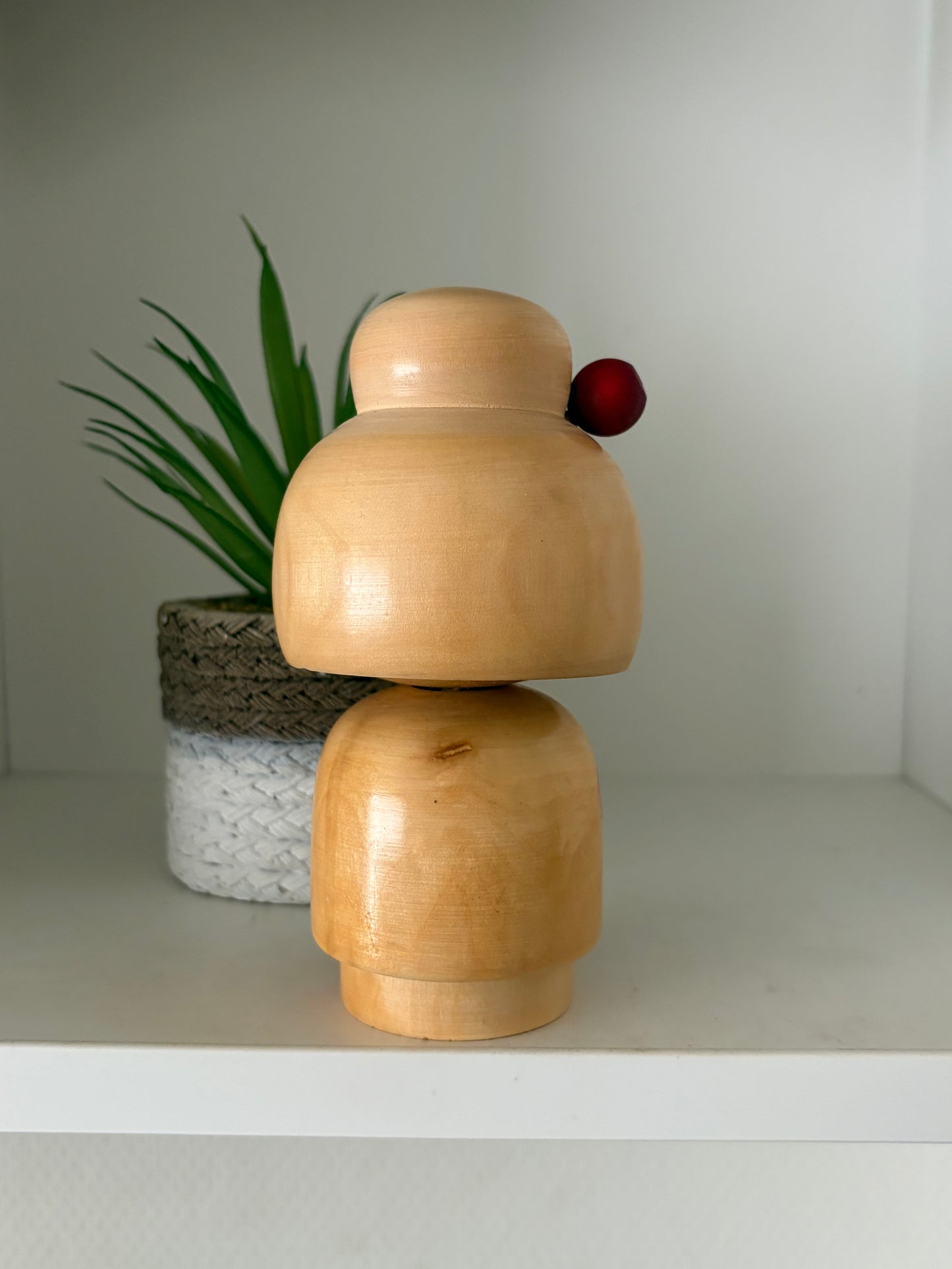 Vintage Sosaku kokeshi by Kamakura