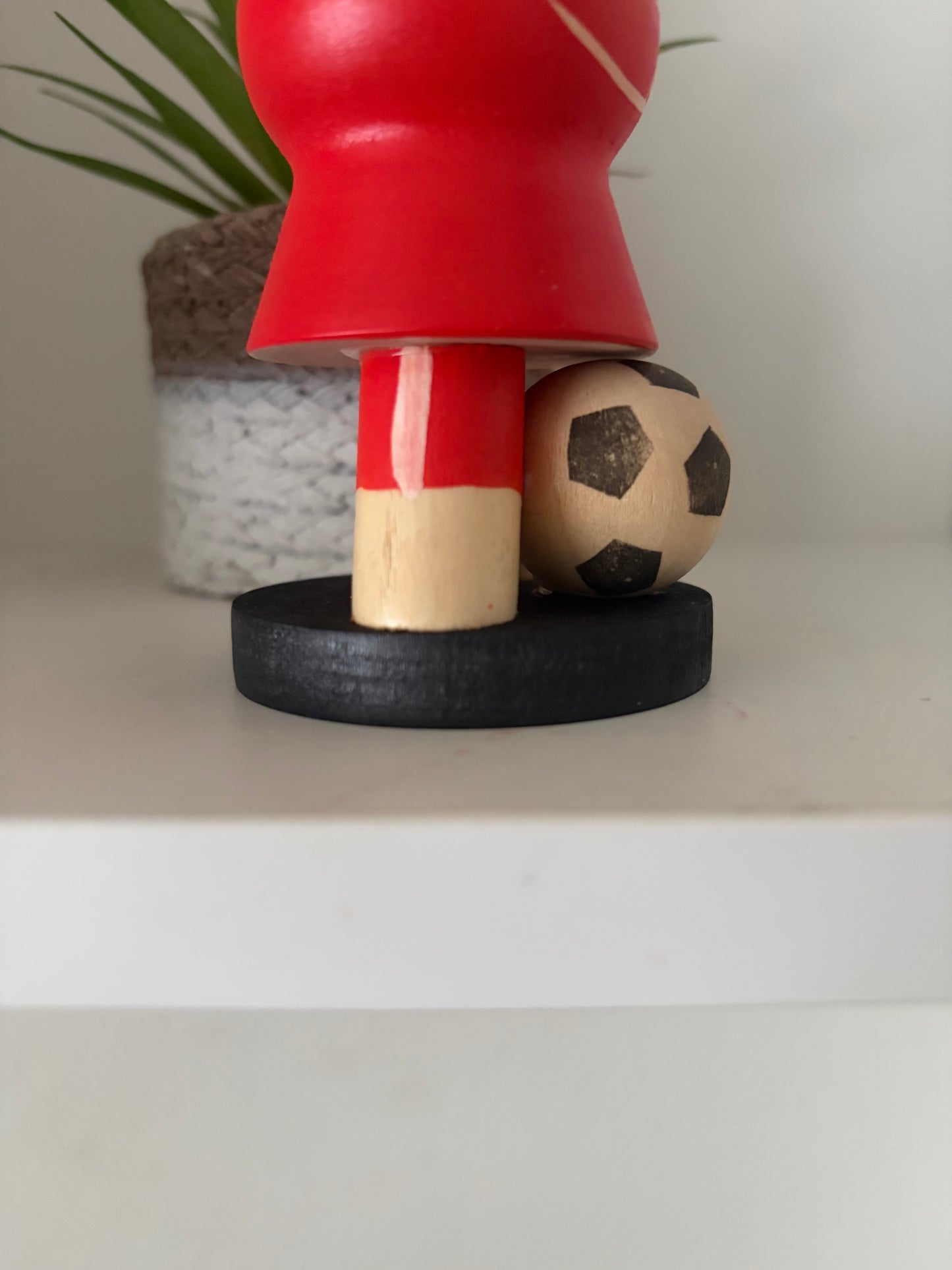 Vintage Sosaku kokeshi by Aoki Ryoka (1931-)